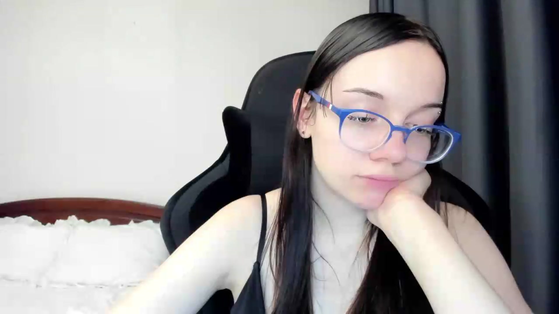 Gallery image thumbnail from Baby_Melania's myfreecams stream on, 05/22/2026, 24:41 image 14 of 20