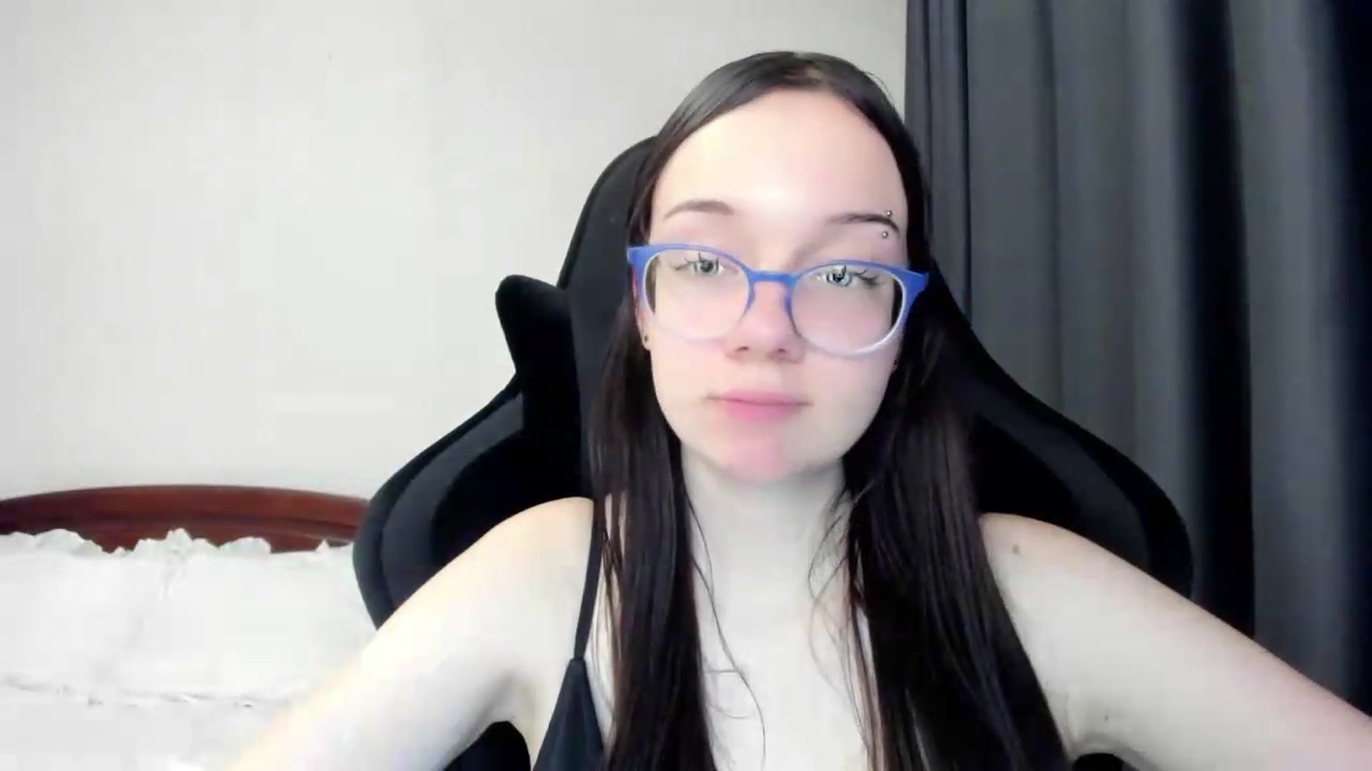 Gallery image thumbnail from Baby_Melania's myfreecams stream on, 05/22/2026, 24:41 image 4 of 20
