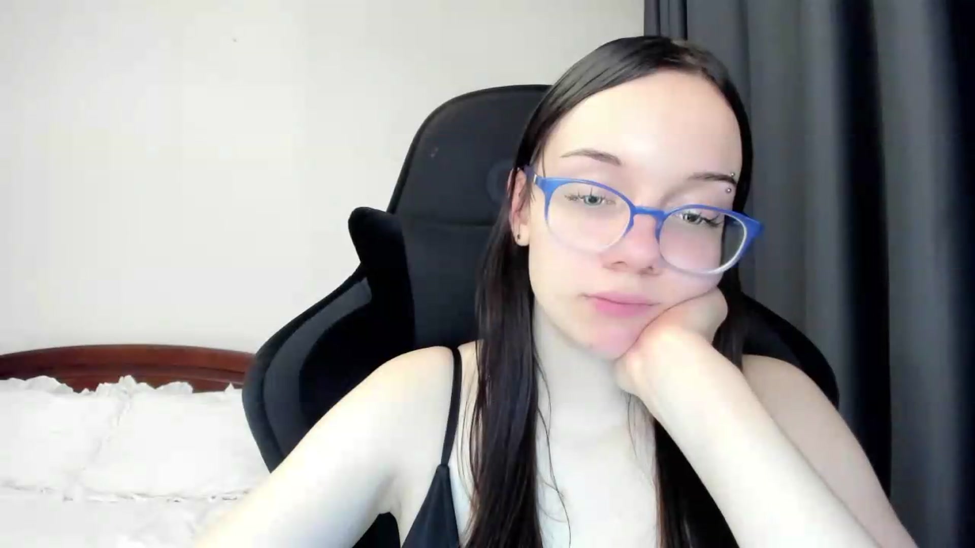 Gallery image thumbnail from Baby_Melania's myfreecams stream on, 05/22/2026, 24:41 image 2 of 20