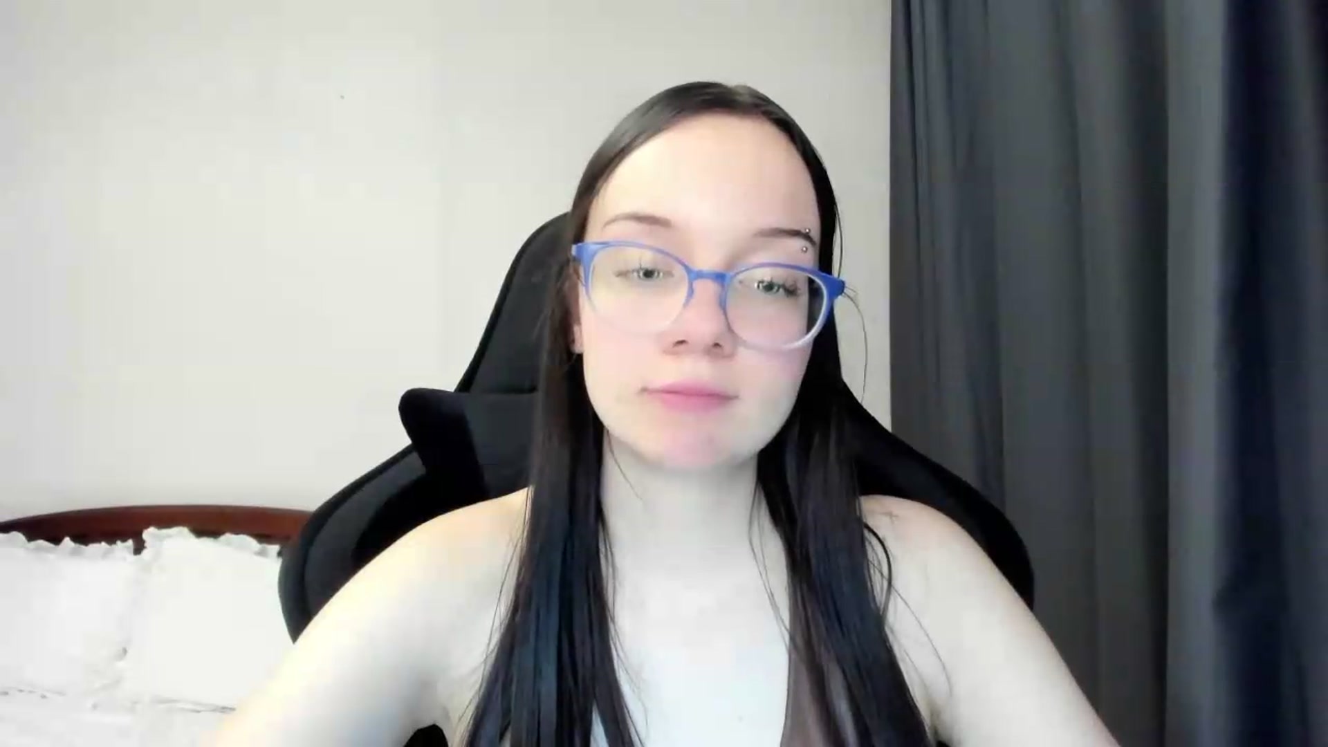 Gallery image thumbnail from Baby_Melania's myfreecams stream on, 05/22/2026, 22:51 image 18 of 20