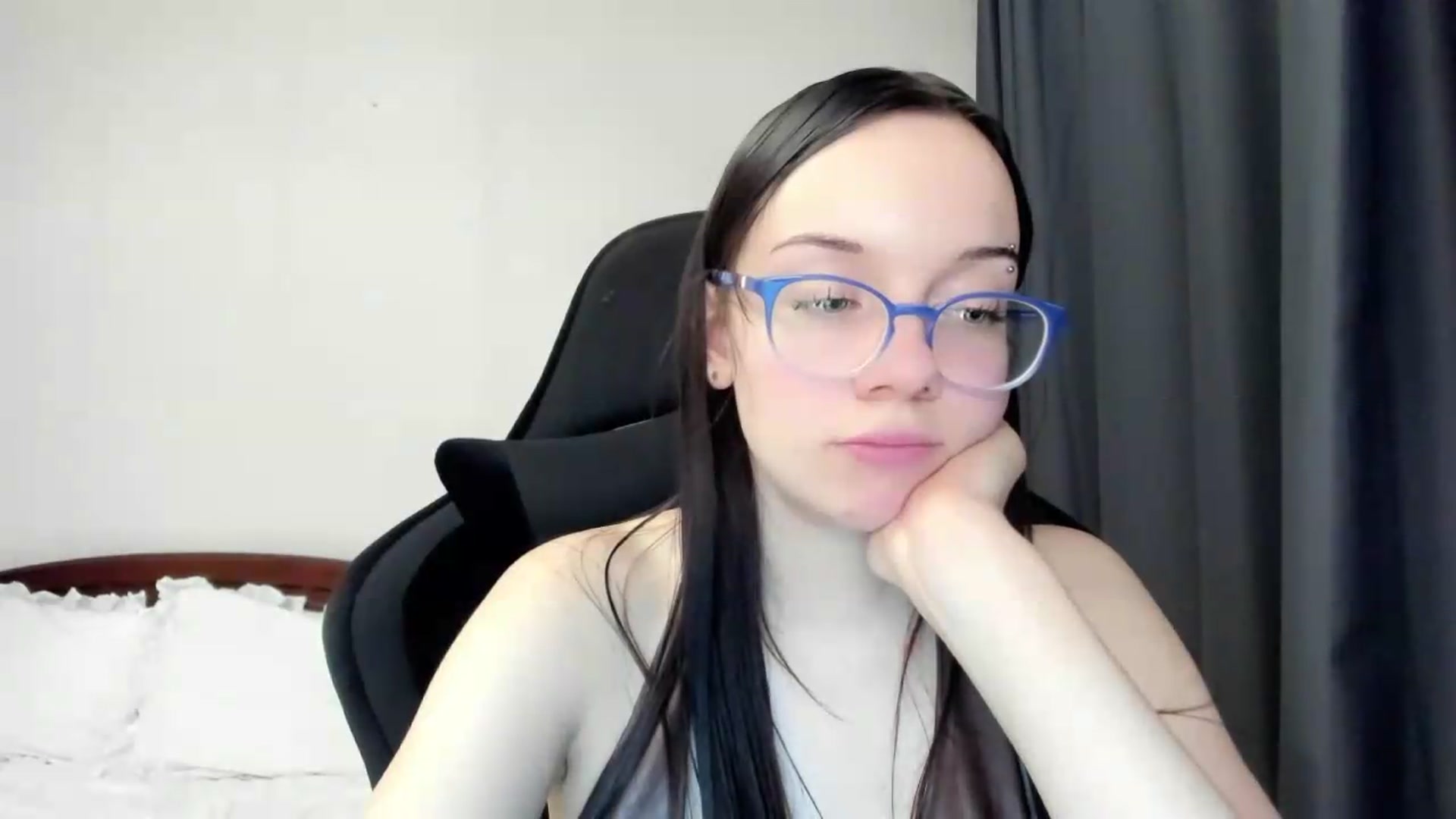 Gallery image thumbnail from Baby_Melania's myfreecams stream on, 05/22/2026, 22:51 image 9 of 20