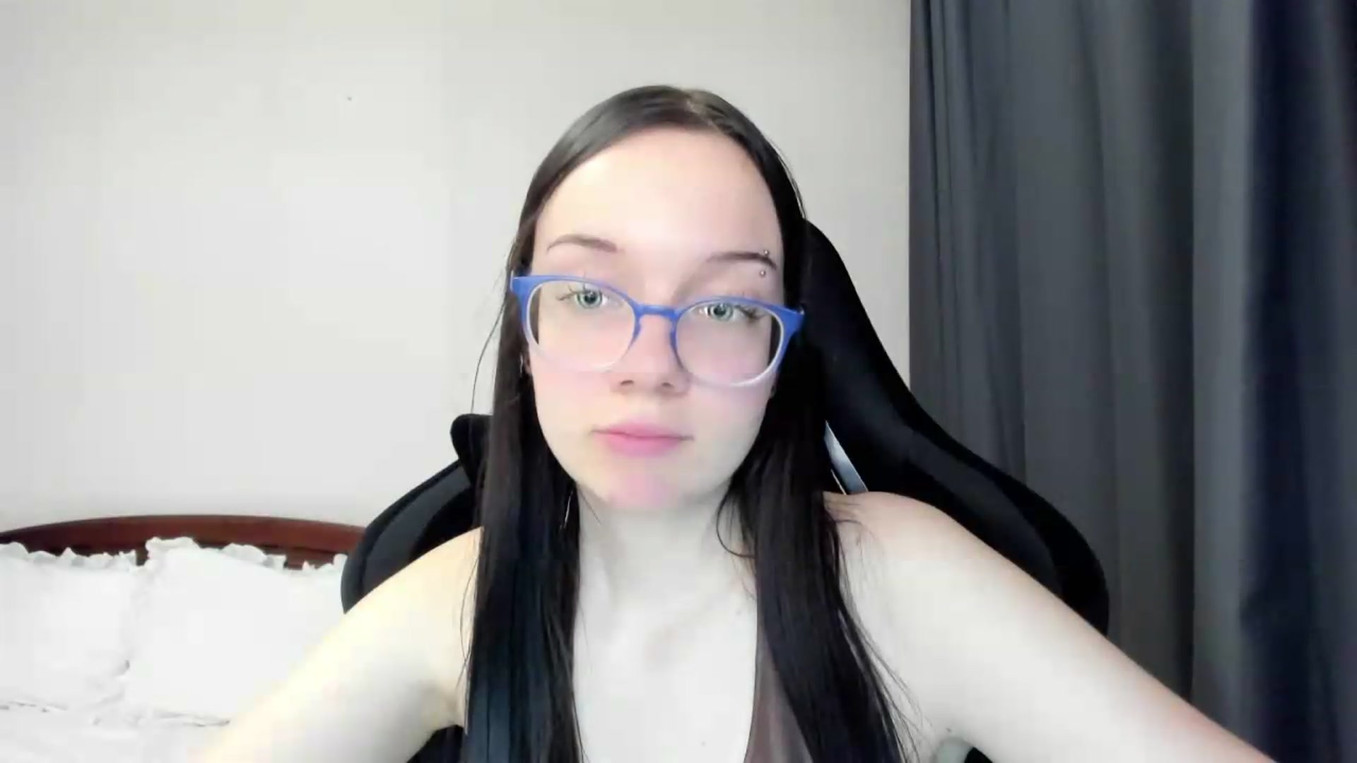 Gallery image thumbnail from Baby_Melania's myfreecams stream on, 05/22/2026, 22:51 image 14 of 20