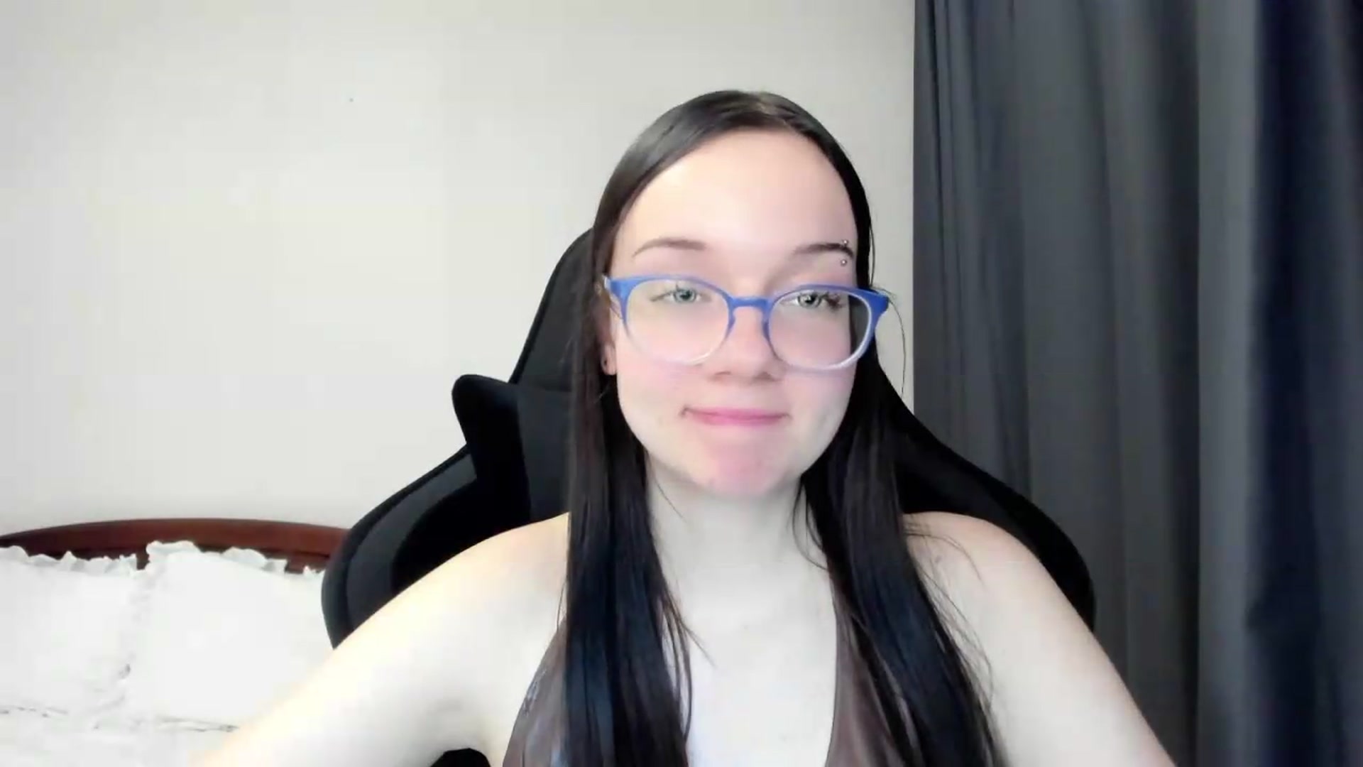 Gallery image thumbnail from Baby_Melania's myfreecams stream on, 05/22/2026, 22:51 image 13 of 20