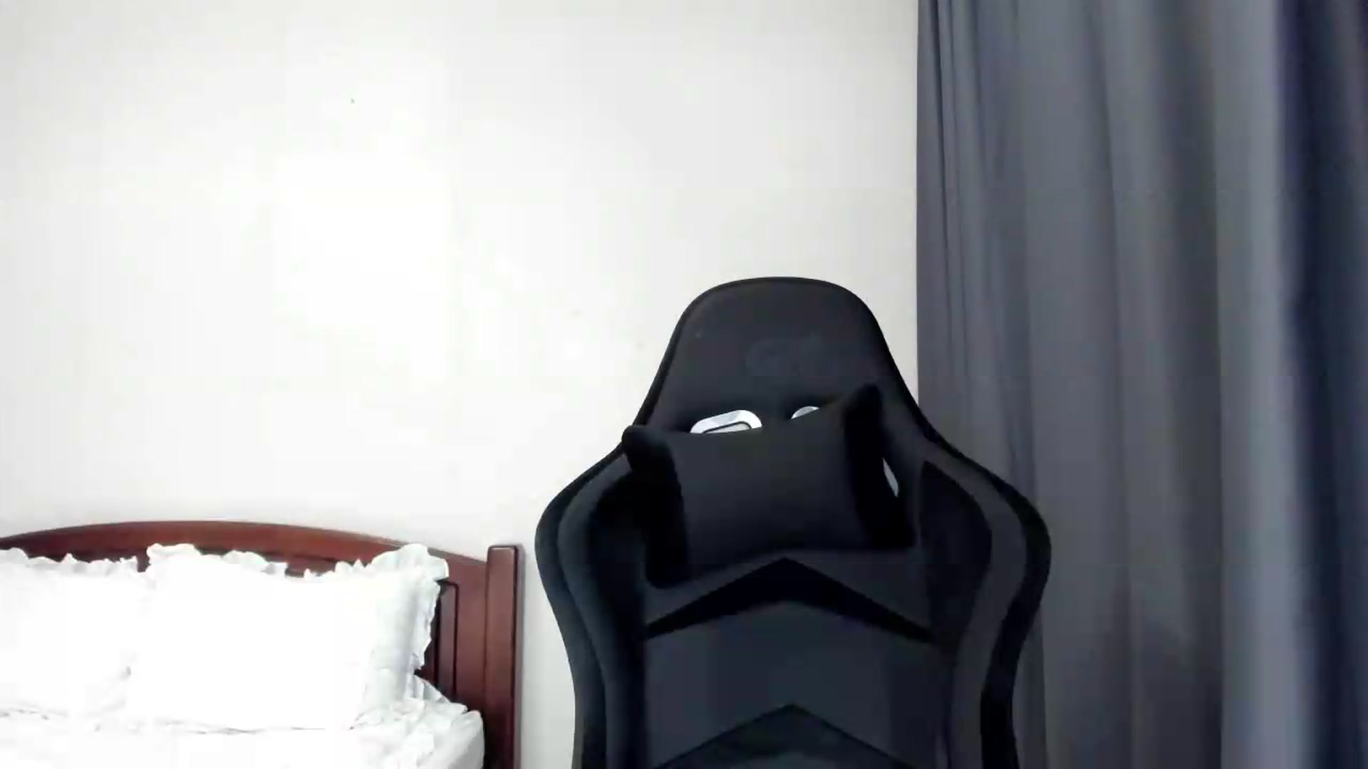 Gallery image thumbnail from Baby_Melania's myfreecams stream on, 05/22/2026, 22:51 image 19 of 20