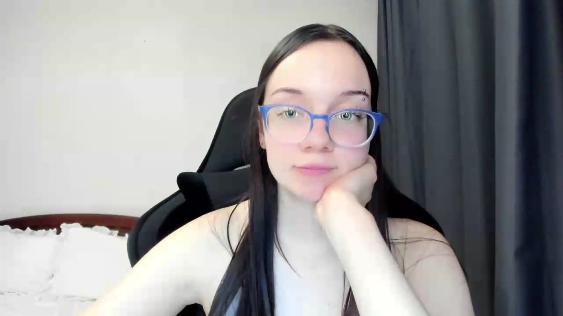 Gallery image thumbnail from Baby_Melania's myfreecams stream on, 05/22/2026, 22:51 image 4 of 20