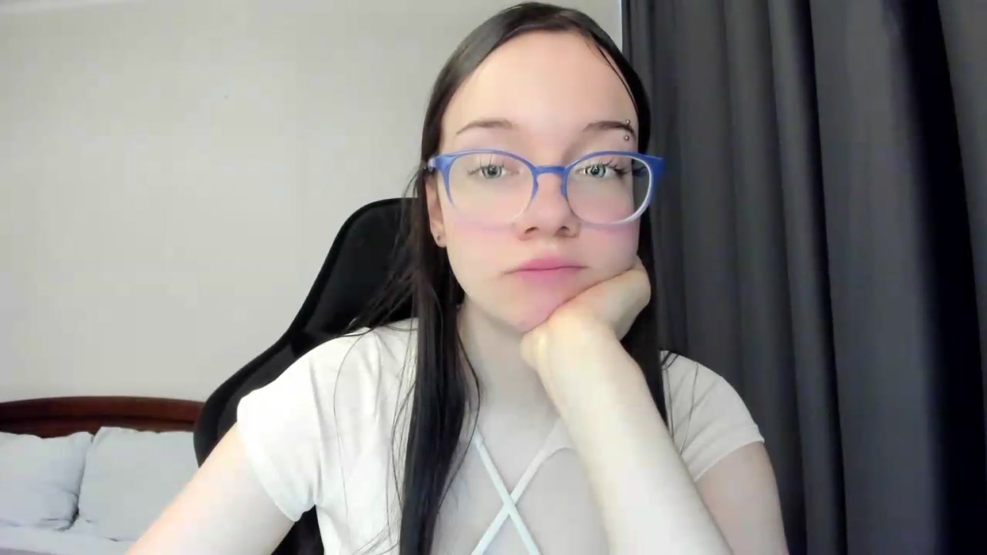 Gallery image thumbnail from Baby_Melania's myfreecams stream on, 05/26/2026, 05:21 image 16 of 20