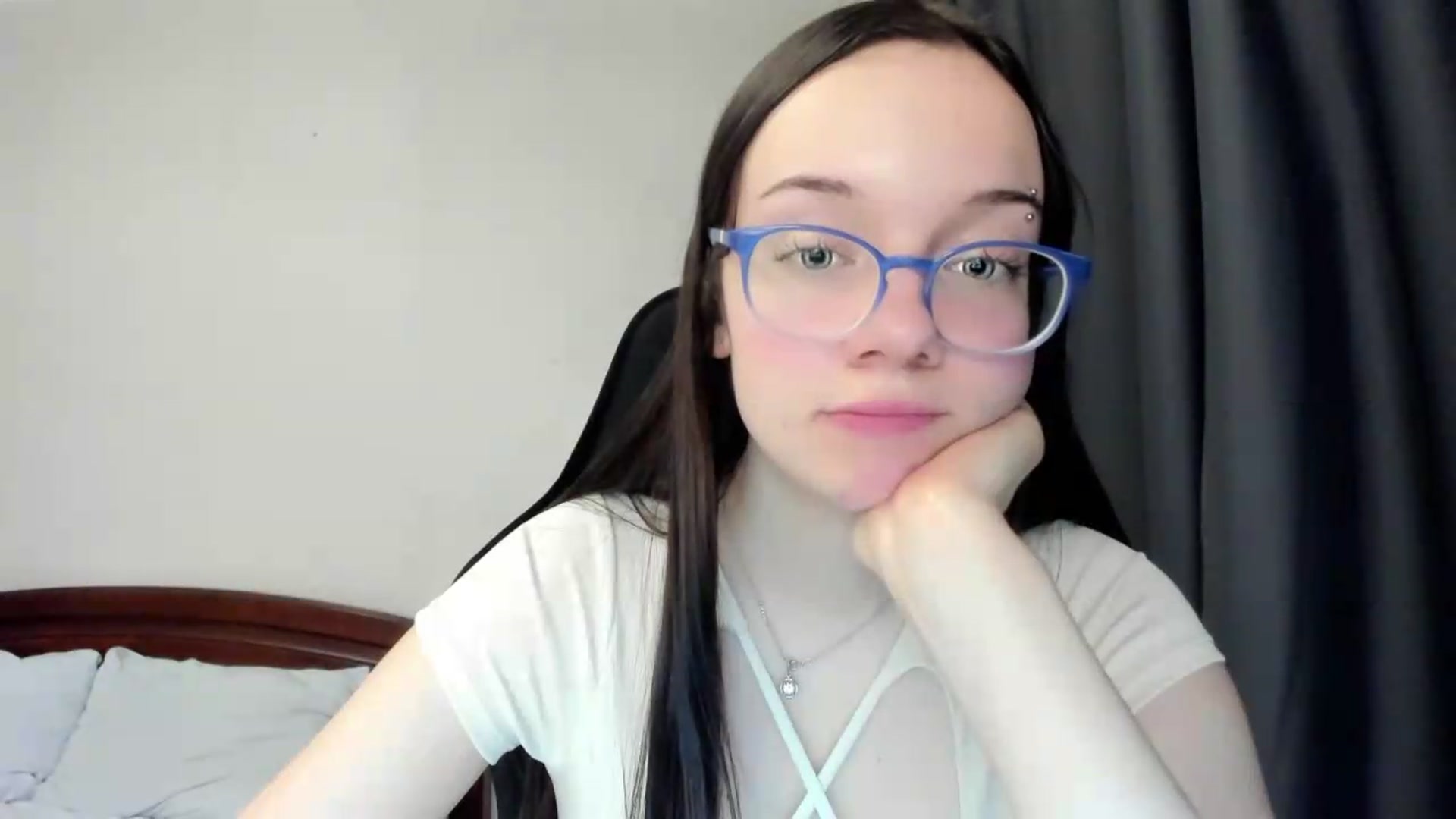 Gallery image thumbnail from Baby_Melania's myfreecams stream on, 05/26/2026, 19:59 image 6 of 20