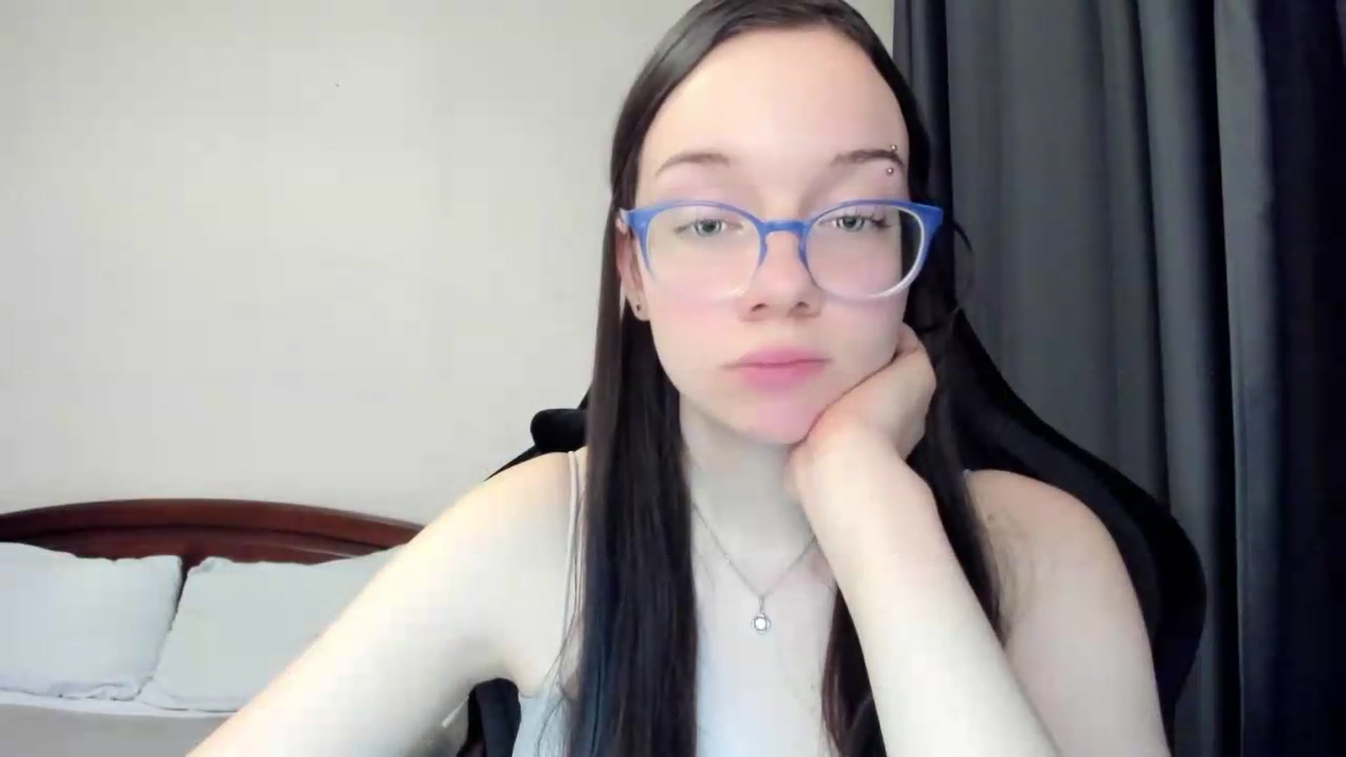 Gallery image thumbnail from Baby_Melania's myfreecams stream on, 05/27/2026, 23:25 image 16 of 20