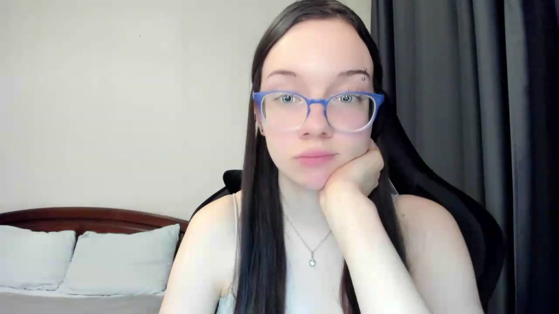 Gallery image thumbnail from Baby_Melania's myfreecams stream on, 05/27/2026, 23:25 image 15 of 20