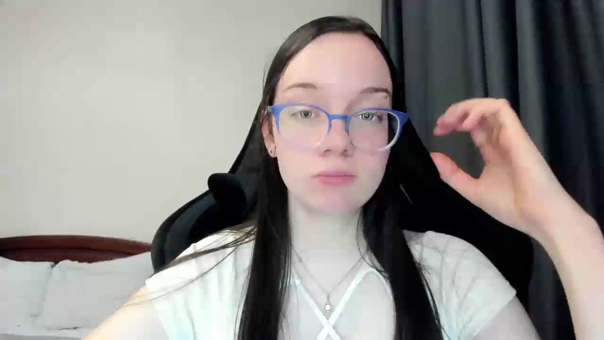 Gallery image thumbnail from Baby_Melania's myfreecams stream on, 05/29/2026, 24:00 image 3 of 20