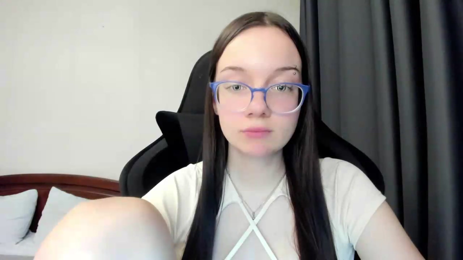 Gallery image thumbnail from Baby_Melania's myfreecams stream on, 05/29/2026, 19:47 image 16 of 20
