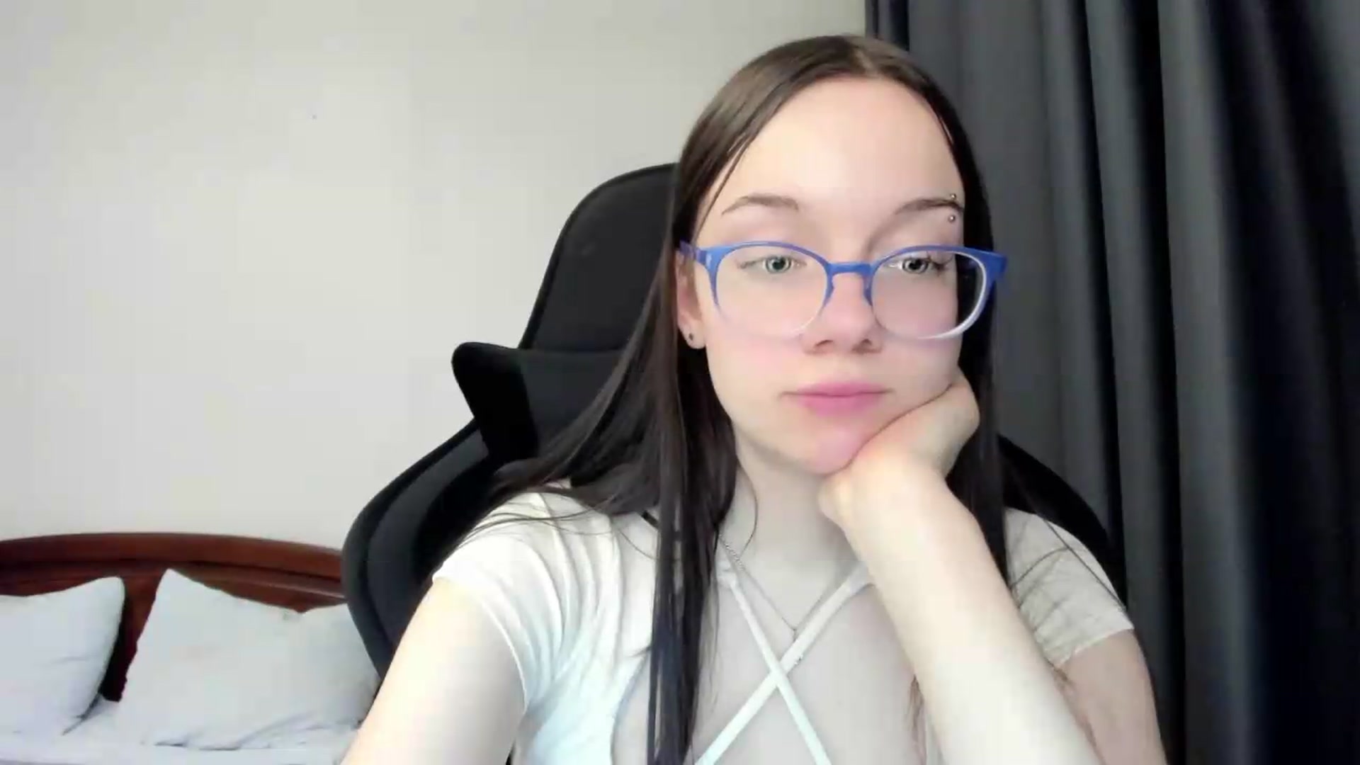 Gallery image thumbnail from Baby_Melania's myfreecams stream on, 05/29/2026, 19:47 image 4 of 20