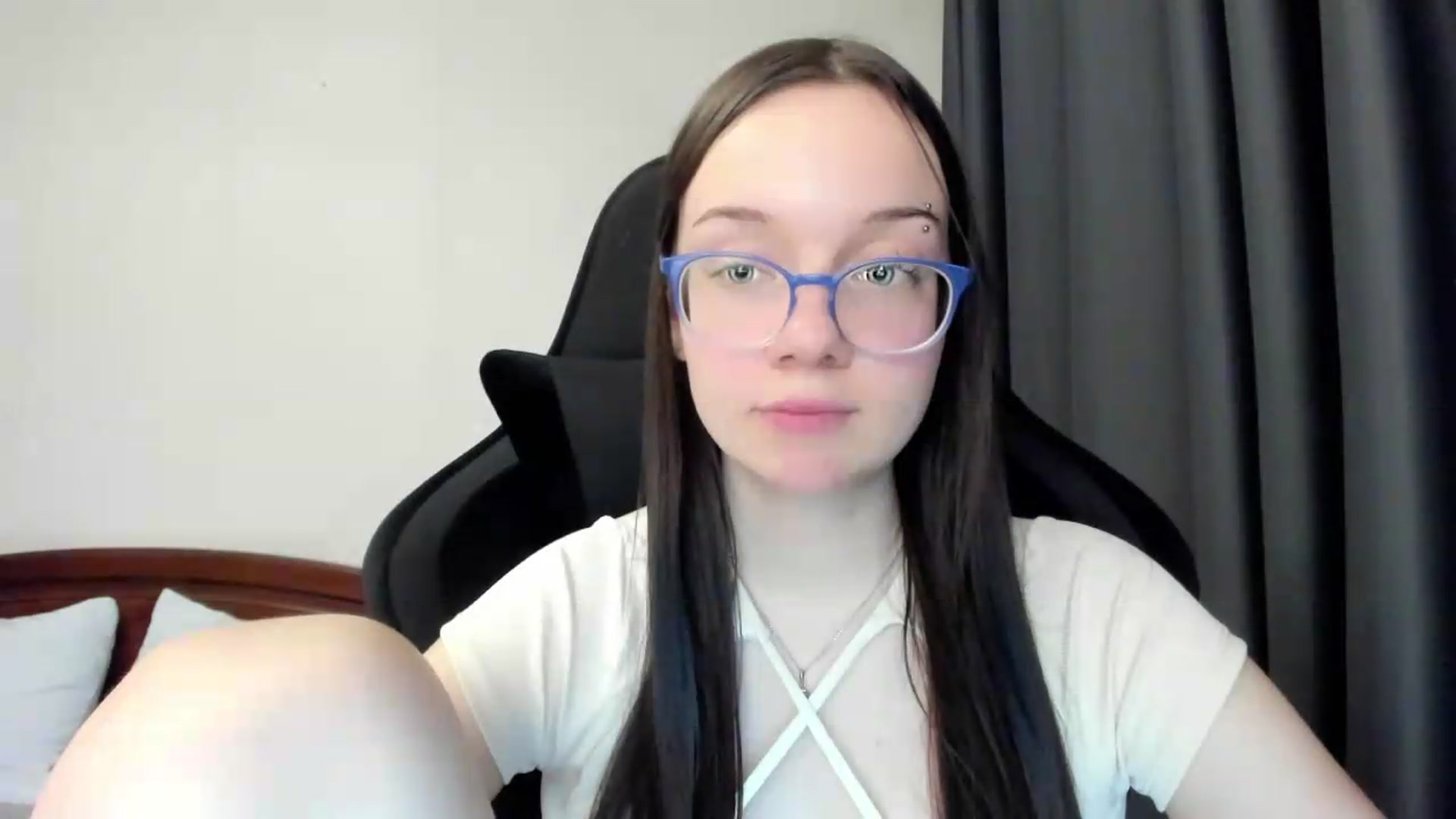 Gallery image thumbnail from Baby_Melania's myfreecams stream on, 05/29/2026, 19:47 image 17 of 20