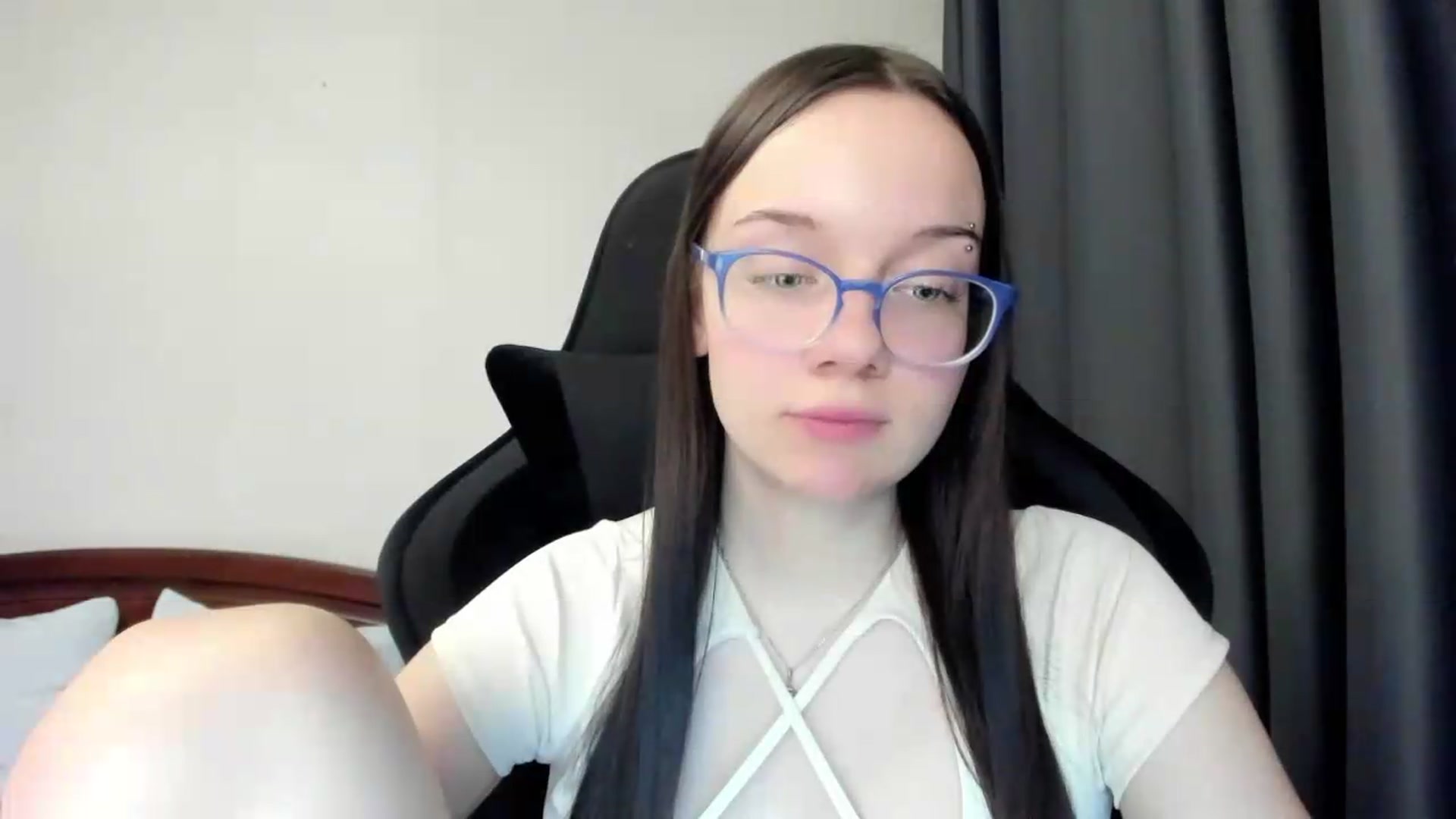 Gallery image thumbnail from Baby_Melania's myfreecams stream on, 05/29/2026, 19:47 image 18 of 20