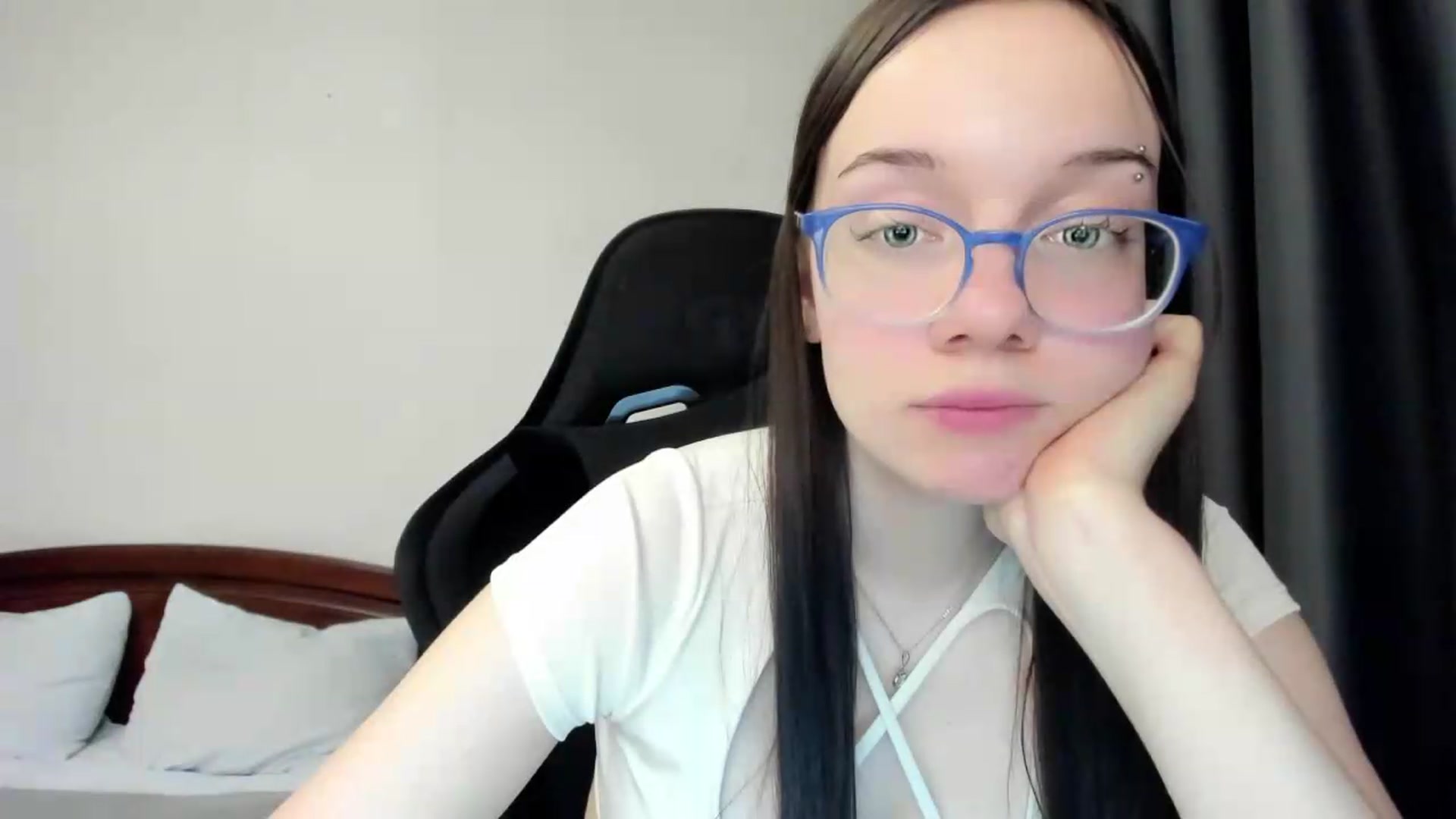 Gallery image thumbnail from Baby_Melania's myfreecams stream on, 05/29/2026, 19:47 image 12 of 20