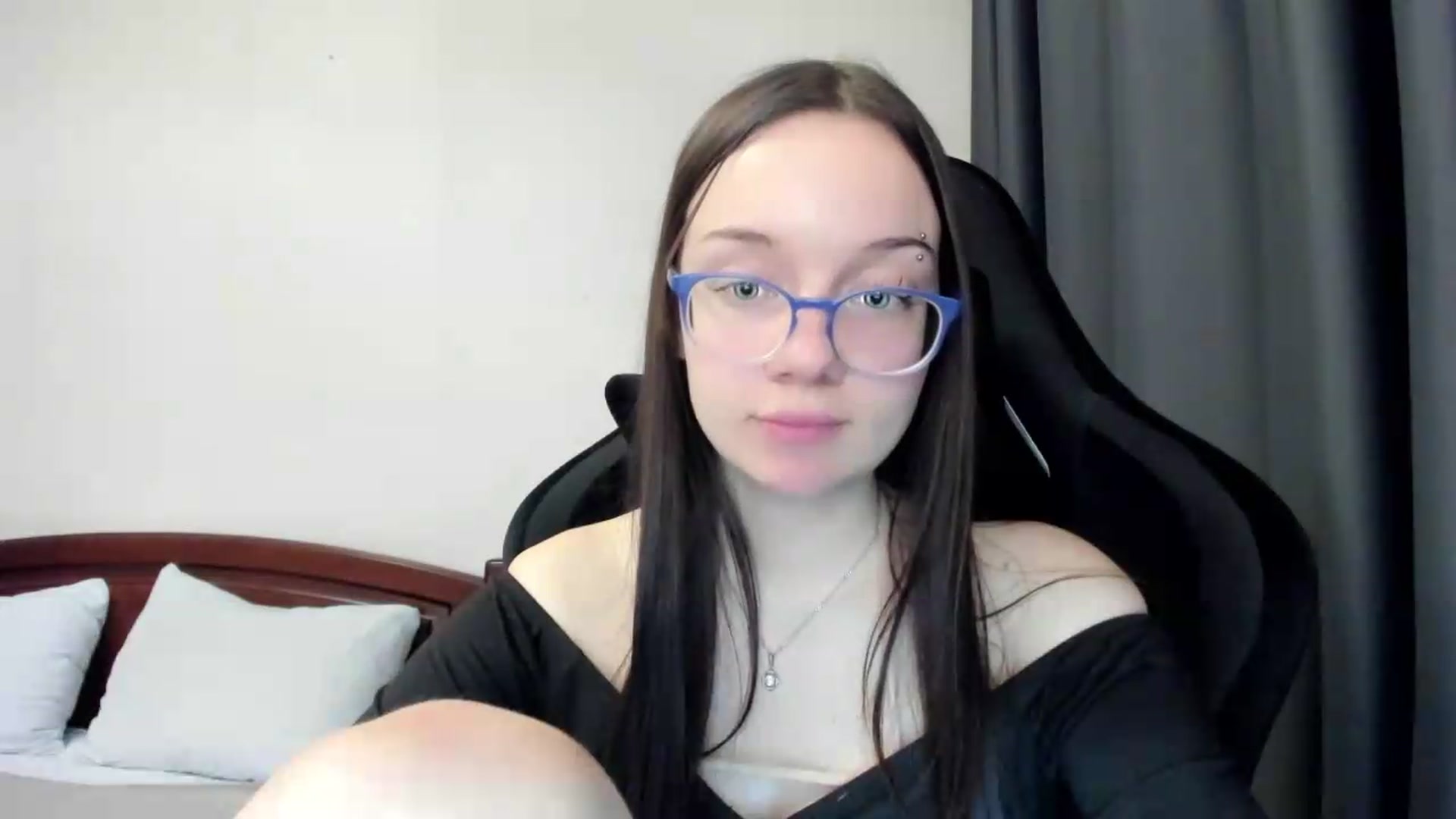 Gallery image thumbnail from Baby_Melania's myfreecams stream on, 05/30/2026, 23:21 image 15 of 20