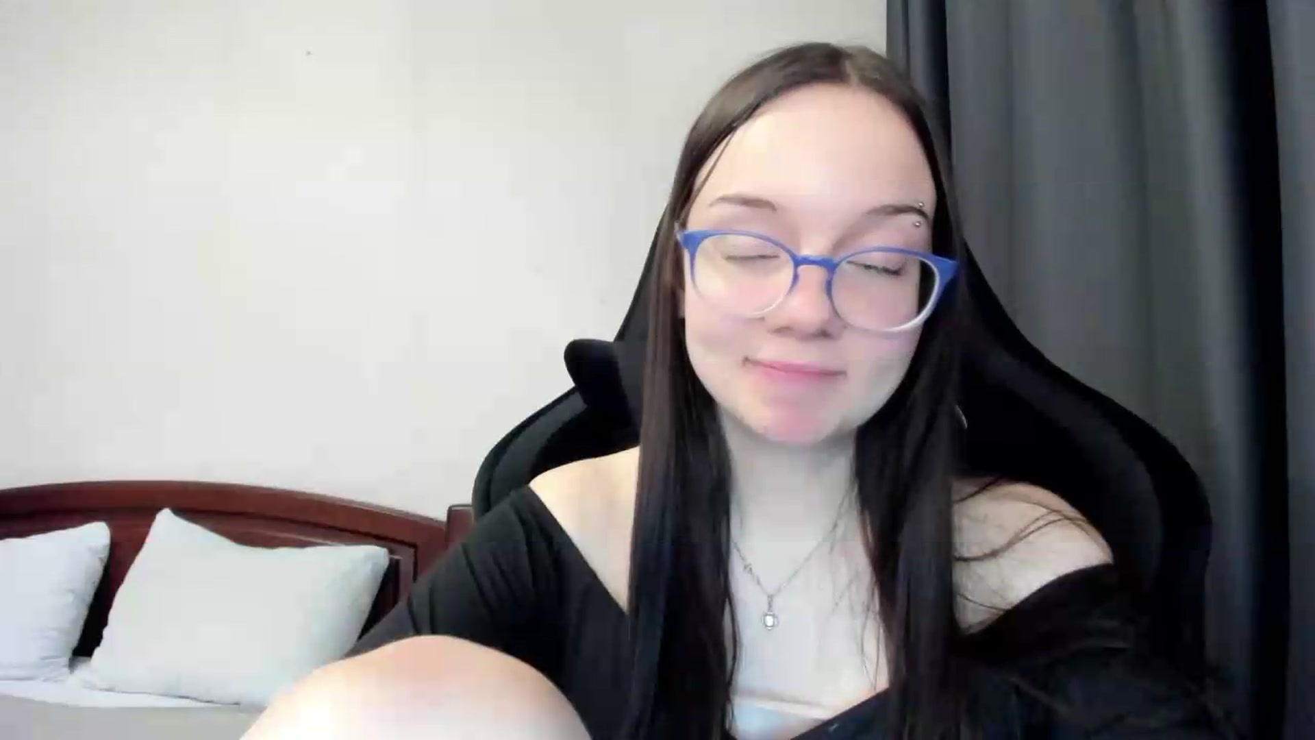 Gallery image thumbnail from Baby_Melania's myfreecams stream on, 05/30/2026, 23:21 image 19 of 20
