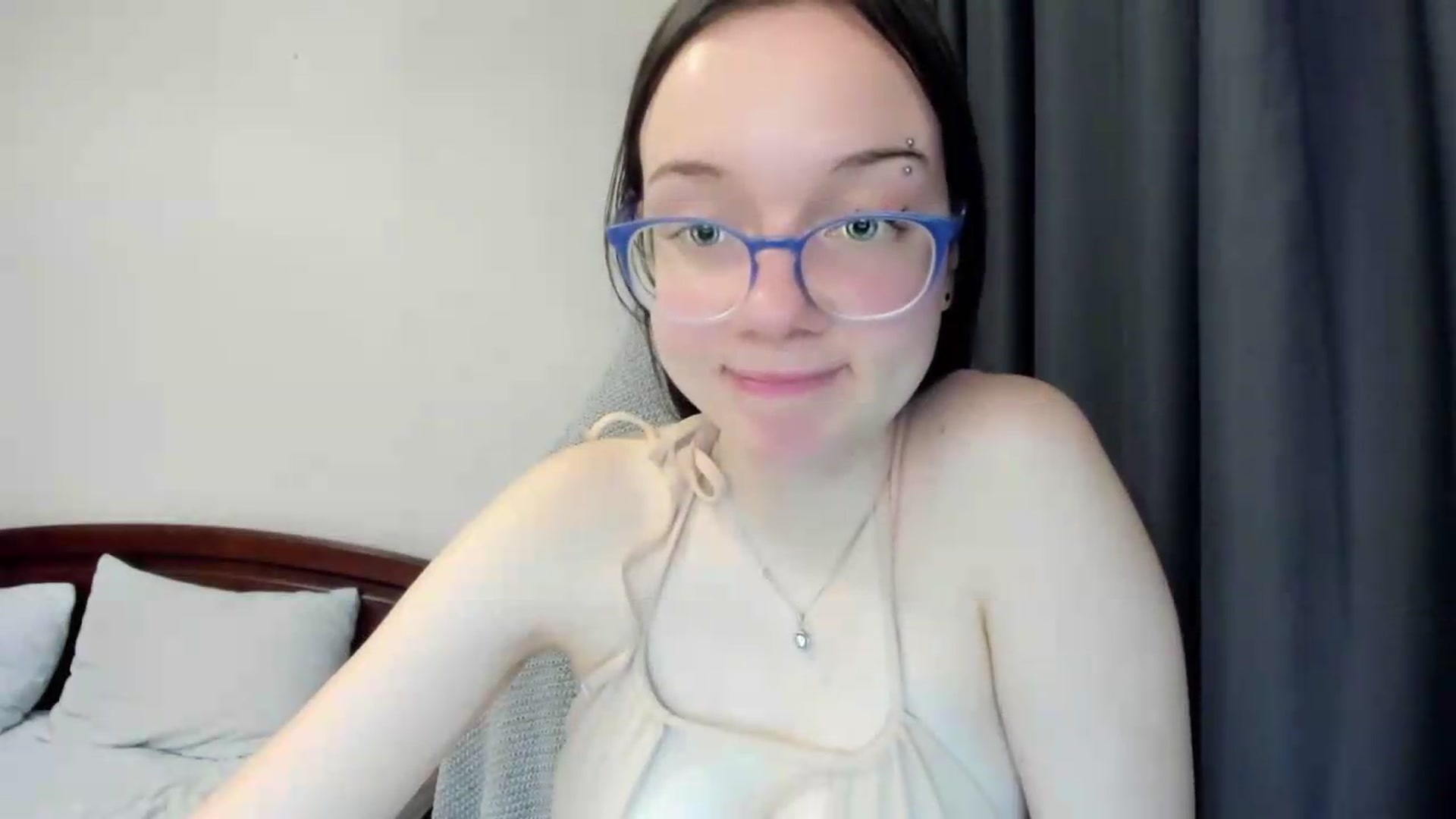 Gallery image thumbnail from Baby_Melania's myfreecams stream on, 05/31/2026, 19:22 image 18 of 20