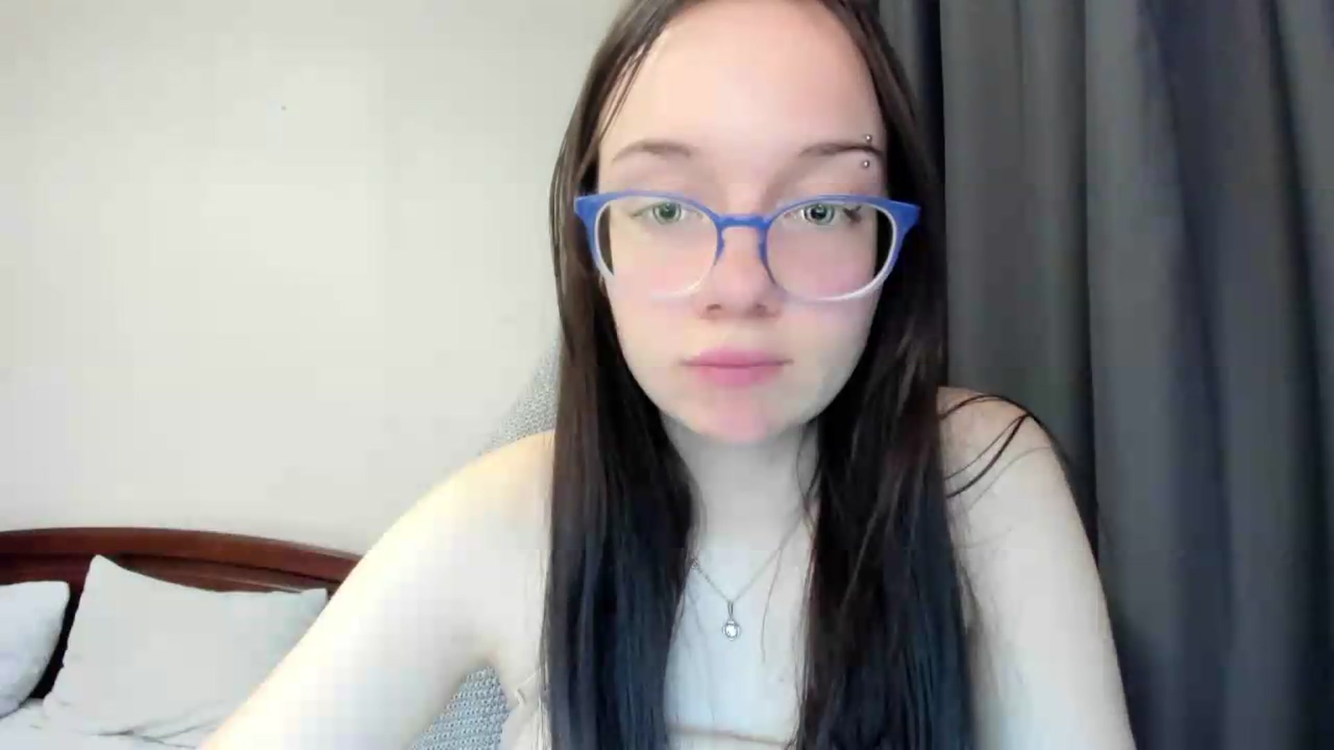 Gallery image thumbnail from Baby_Melania's myfreecams stream on, 05/31/2026, 19:22 image 16 of 20