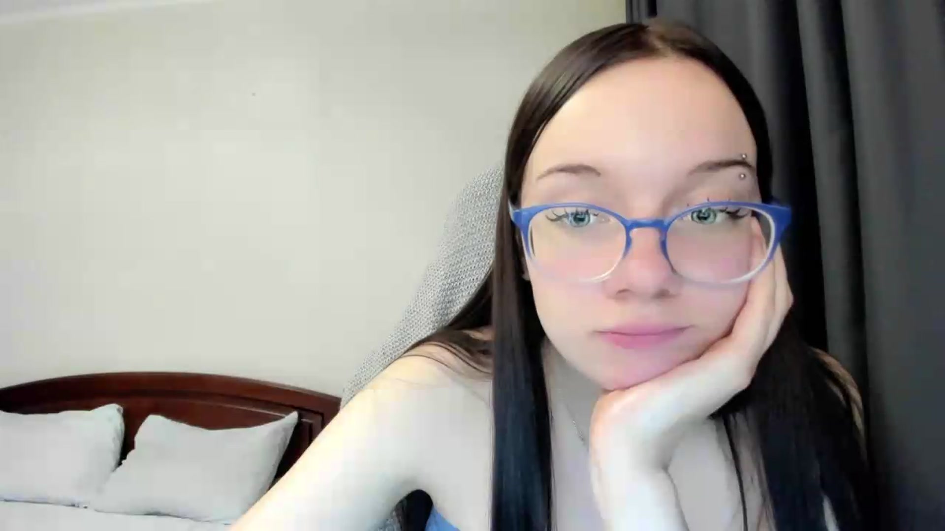 Gallery image thumbnail from Baby_Melania's myfreecams stream on, 06/04/2026, 21:11 image 6 of 20