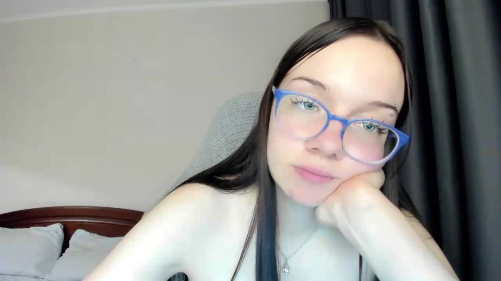 Gallery image thumbnail from Baby_Melania's myfreecams stream on, 06/04/2026, 21:11 image 17 of 20