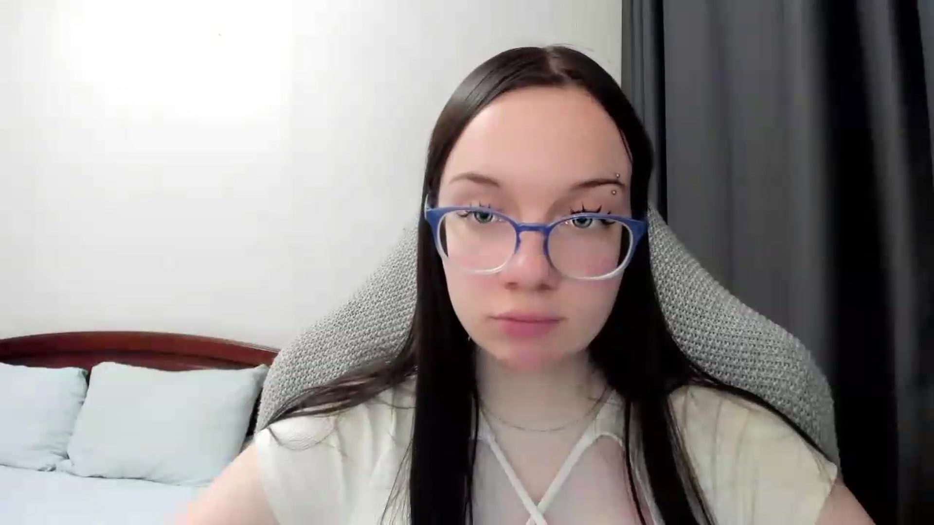 Gallery image thumbnail from Baby_Melania's myfreecams stream on, 06/06/2026, 24:48 image 16 of 20