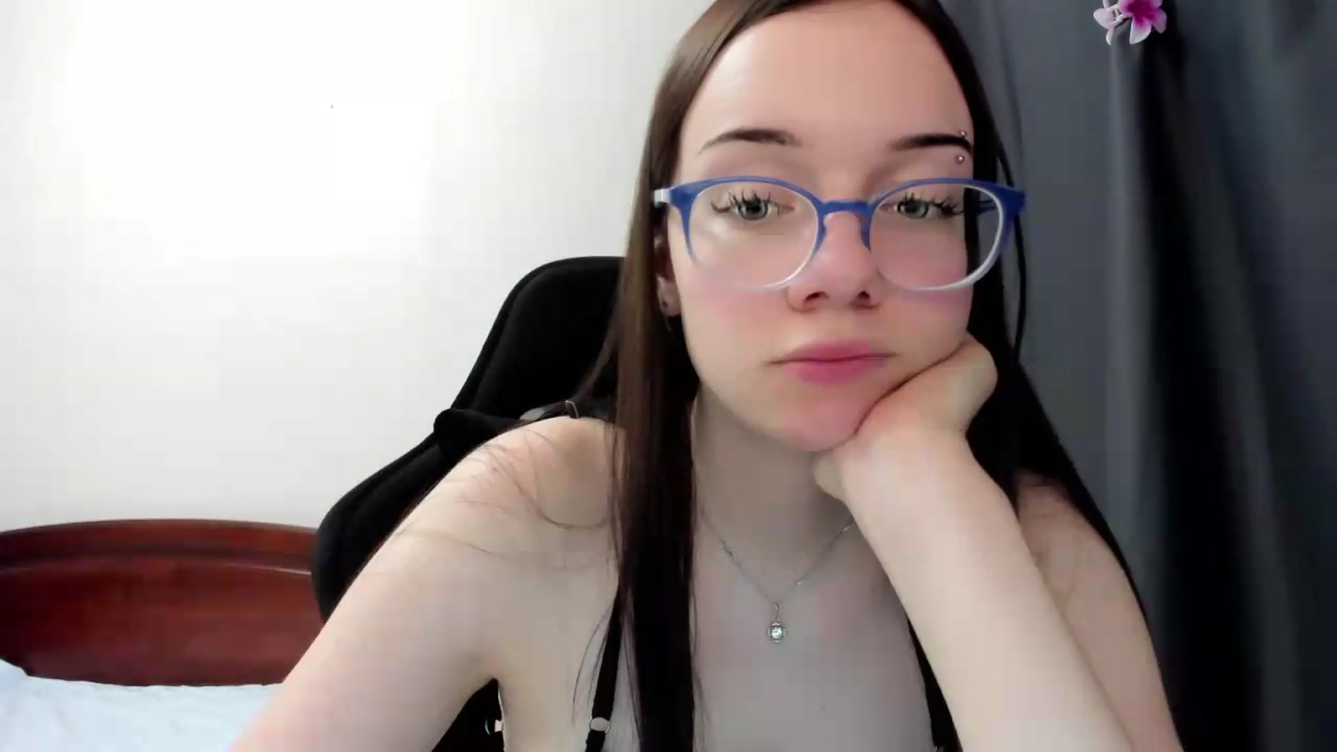 Gallery image thumbnail from Baby_Melania's myfreecams stream on, 06/11/2026, 18:54 image 6 of 20