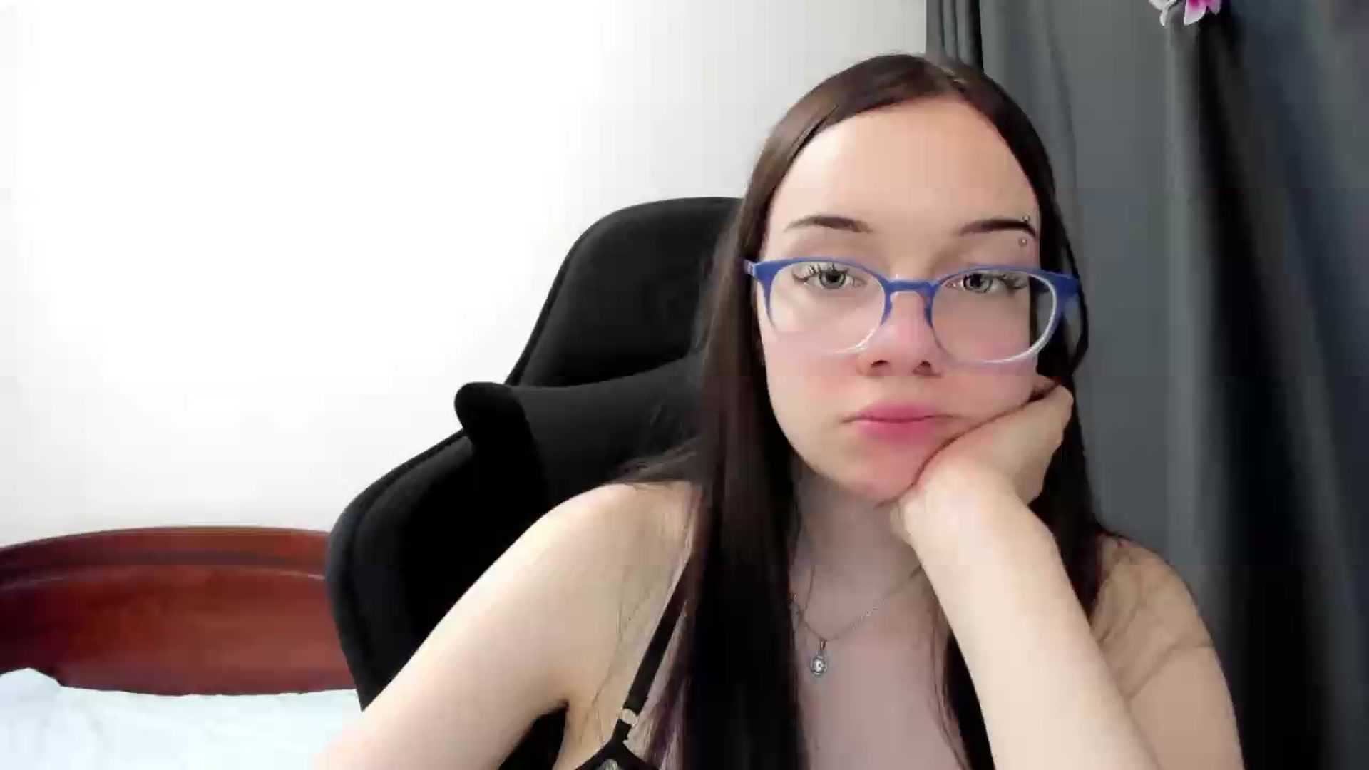 Gallery image thumbnail from Baby_Melania's myfreecams stream on, 06/11/2026, 18:54 image 1 of 20