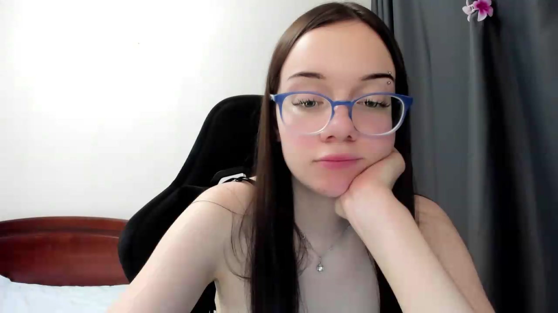 Gallery image thumbnail from Baby_Melania's myfreecams stream on, 06/11/2026, 18:54 image 9 of 20