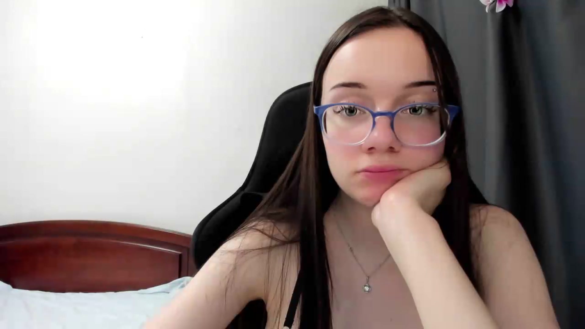 Gallery image thumbnail from Baby_Melania's myfreecams stream on, 06/11/2026, 22:20 image 17 of 20