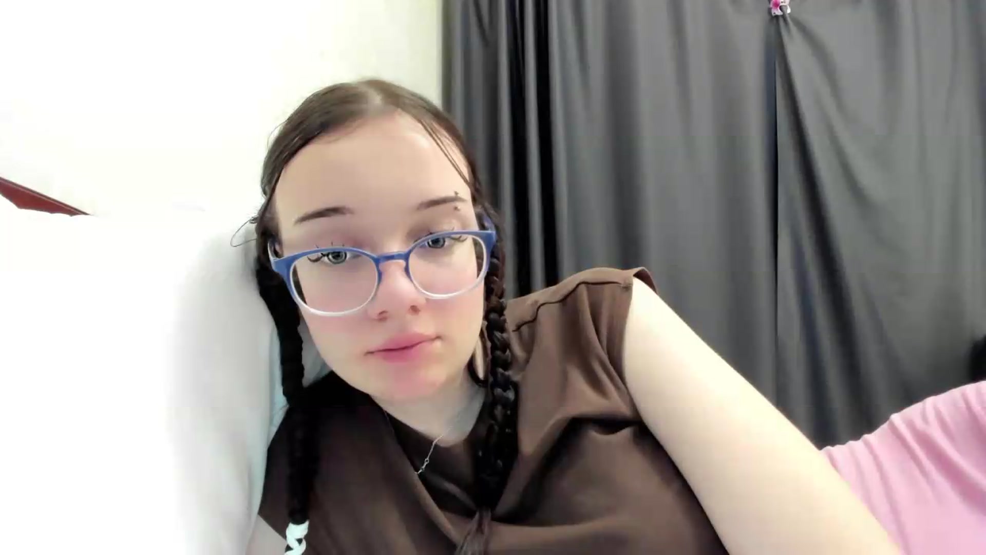 Gallery image thumbnail from Baby_Melania's myfreecams stream on, 06/14/2026, 24:22 image 18 of 20