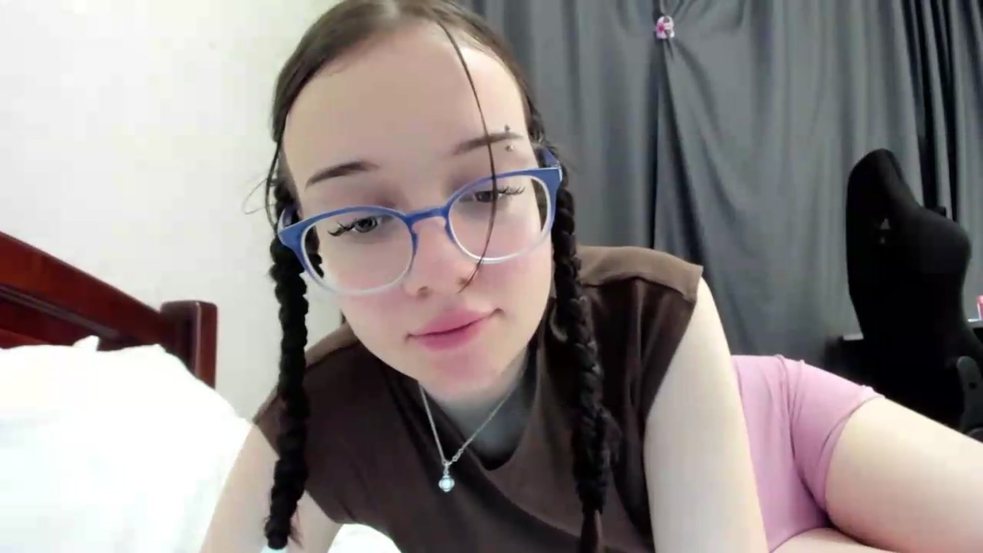 Gallery image thumbnail from Baby_Melania's myfreecams stream on, 06/14/2026, 24:22 image 12 of 20