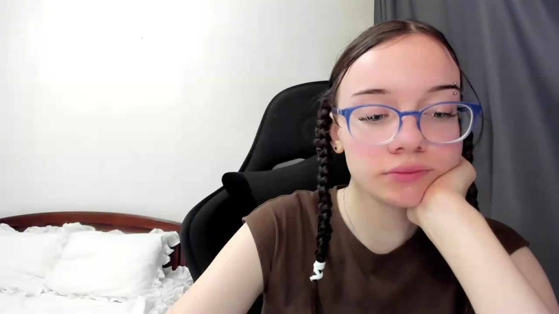 Gallery image thumbnail from Baby_Melania's myfreecams stream on, 06/14/2026, 24:22 image 7 of 20