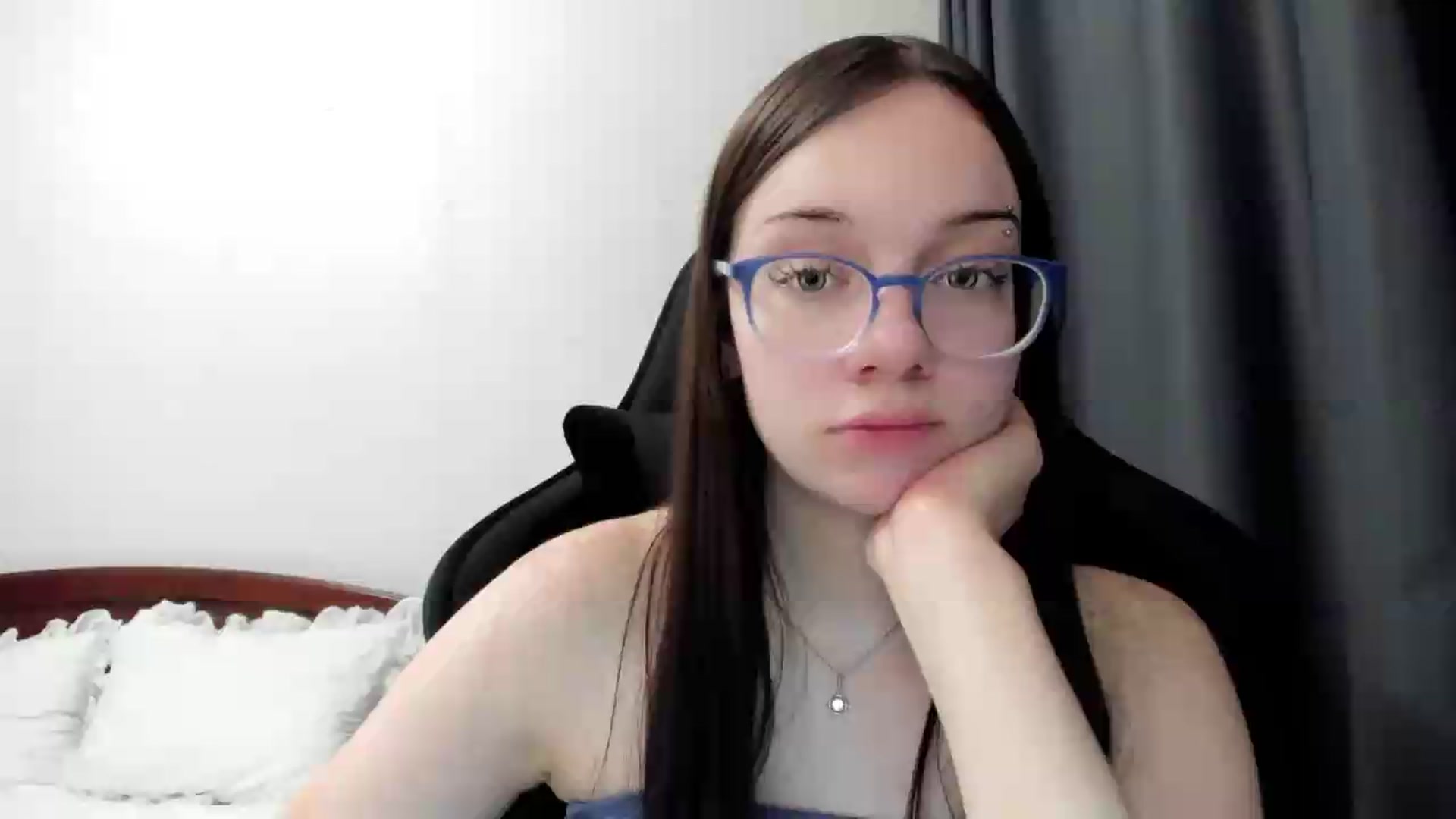 Gallery image thumbnail from Baby_Melania's myfreecams stream on, 06/19/2026, 22:54 image 1 of 20