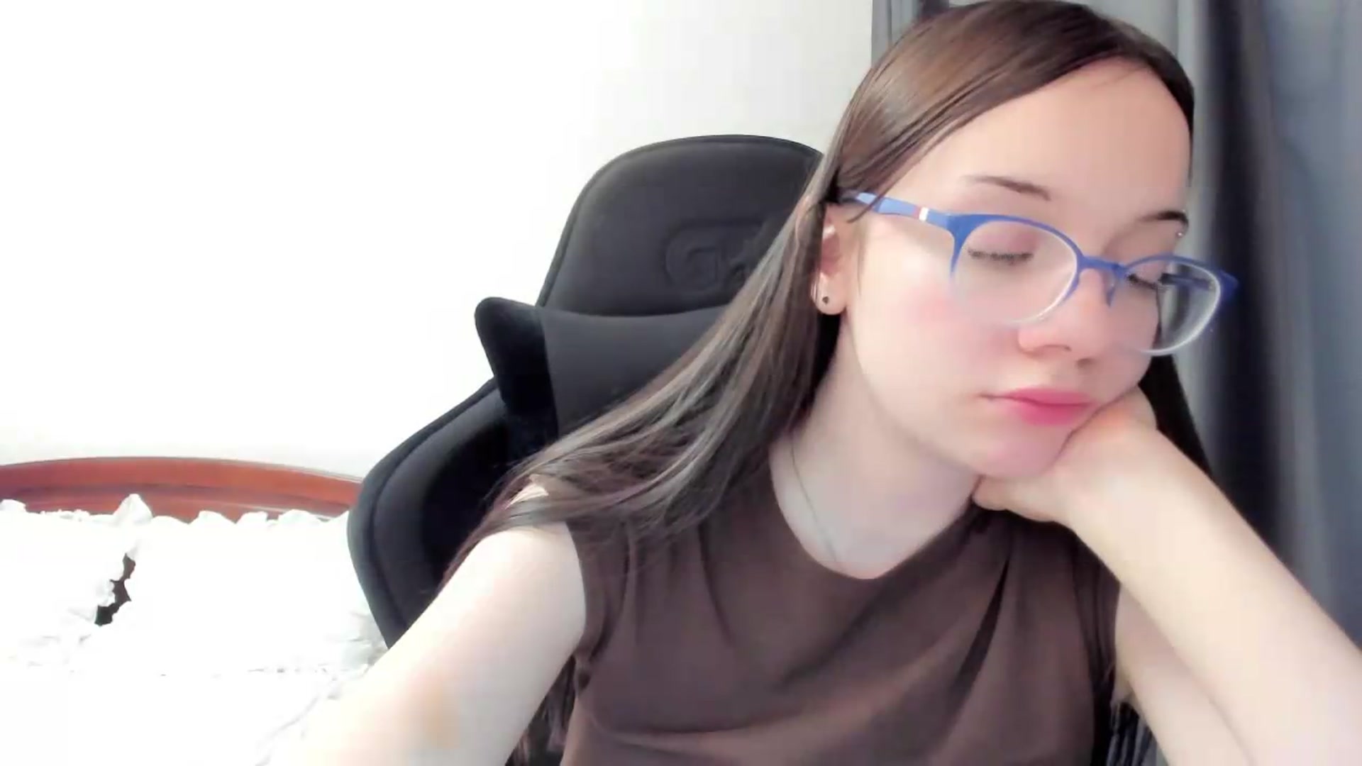 Gallery image thumbnail from Baby_Melania's myfreecams stream on, 06/22/2026, 24:52 image 5 of 20