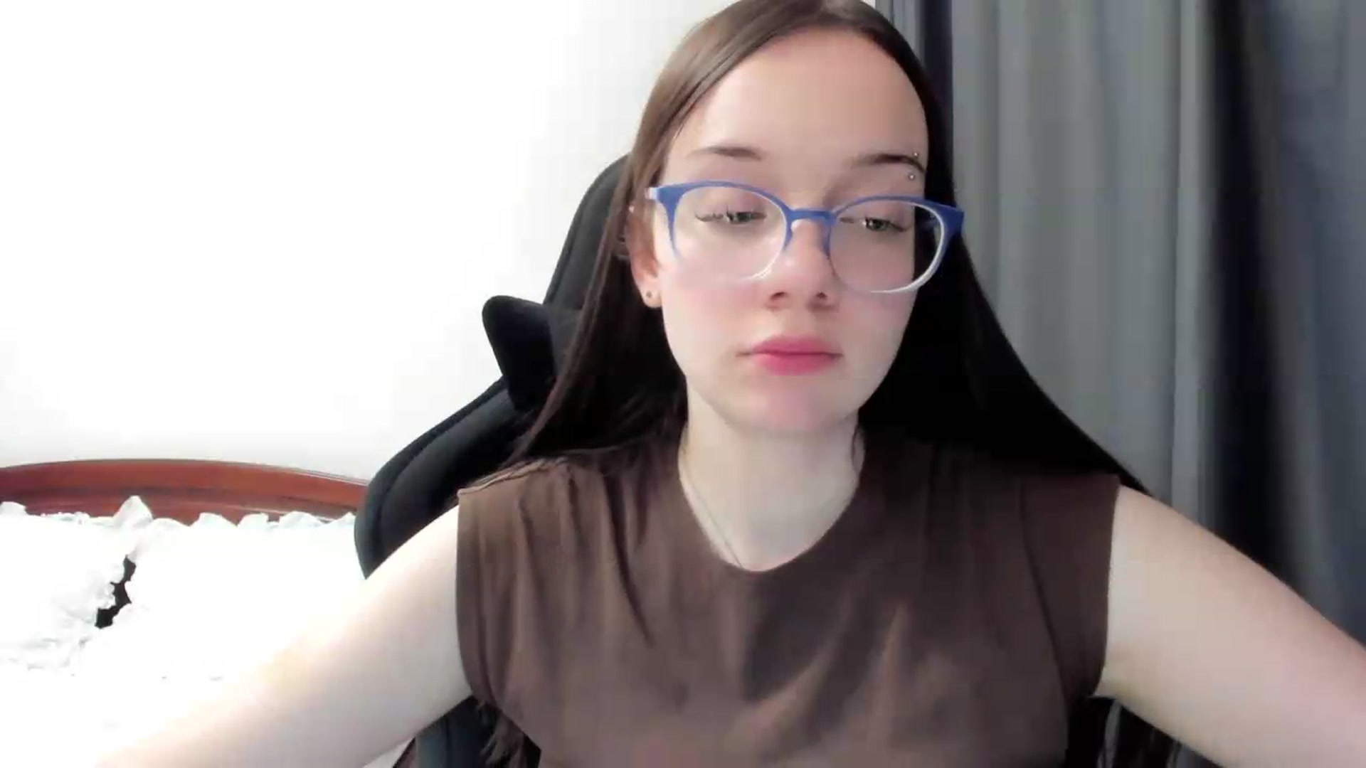 Gallery image thumbnail from Baby_Melania's myfreecams stream on, 06/22/2026, 24:52 image 16 of 20