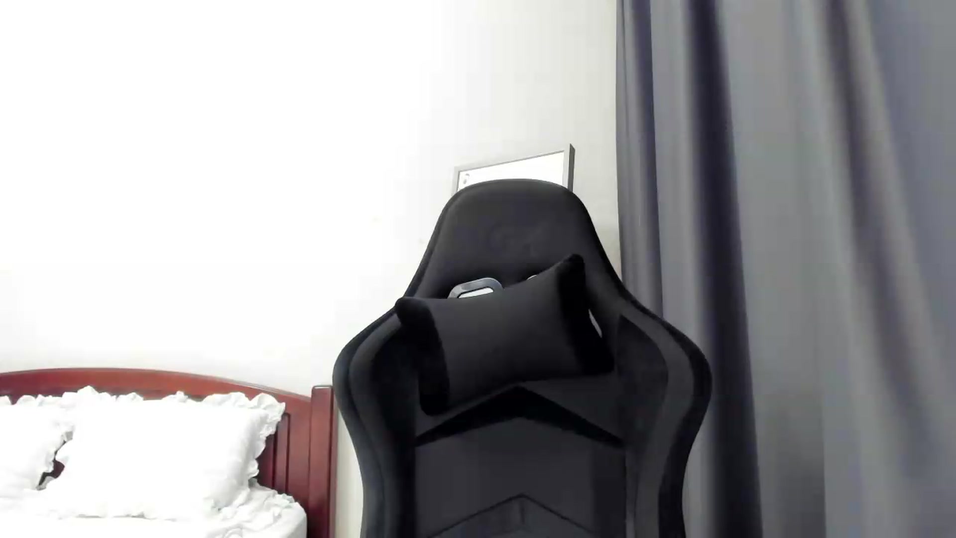 Gallery image thumbnail from Baby_Melania's myfreecams stream on, 06/26/2026, 24:01 image 18 of 20