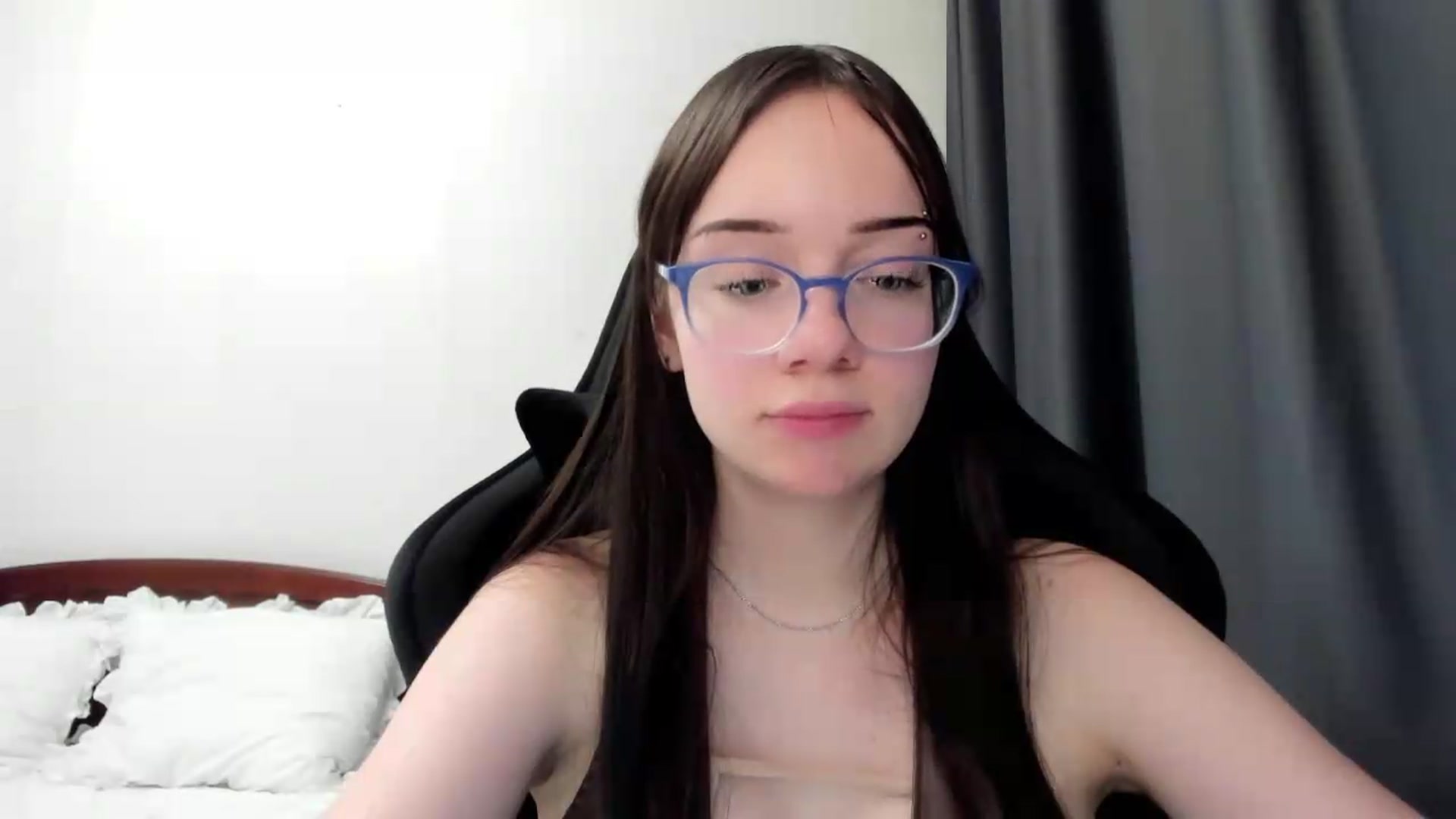 Gallery image thumbnail from Baby_Melania's myfreecams stream on, 06/26/2026, 24:01 image 6 of 20