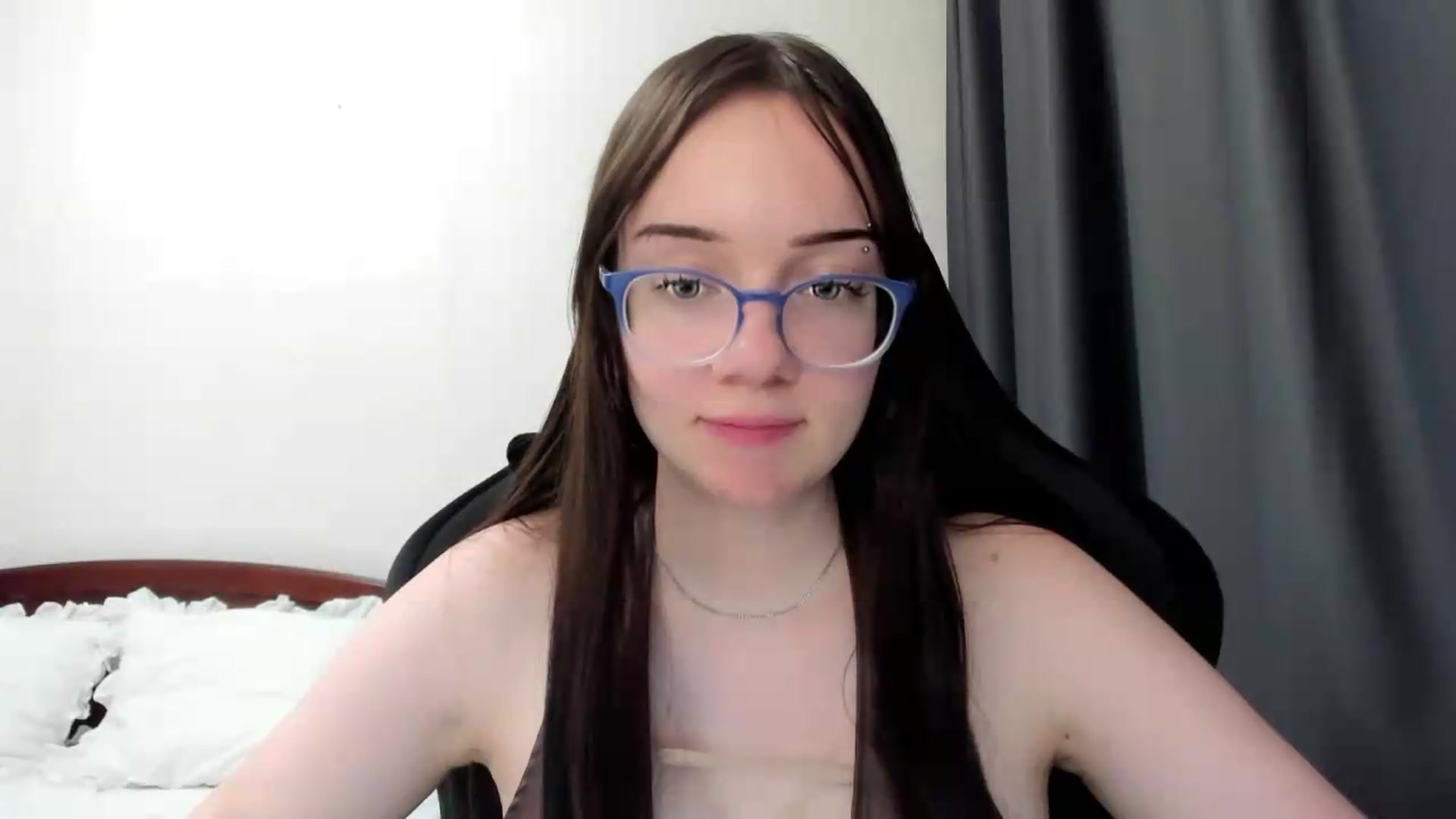Gallery image thumbnail from Baby_Melania's myfreecams stream on, 06/26/2026, 24:01 image 3 of 20