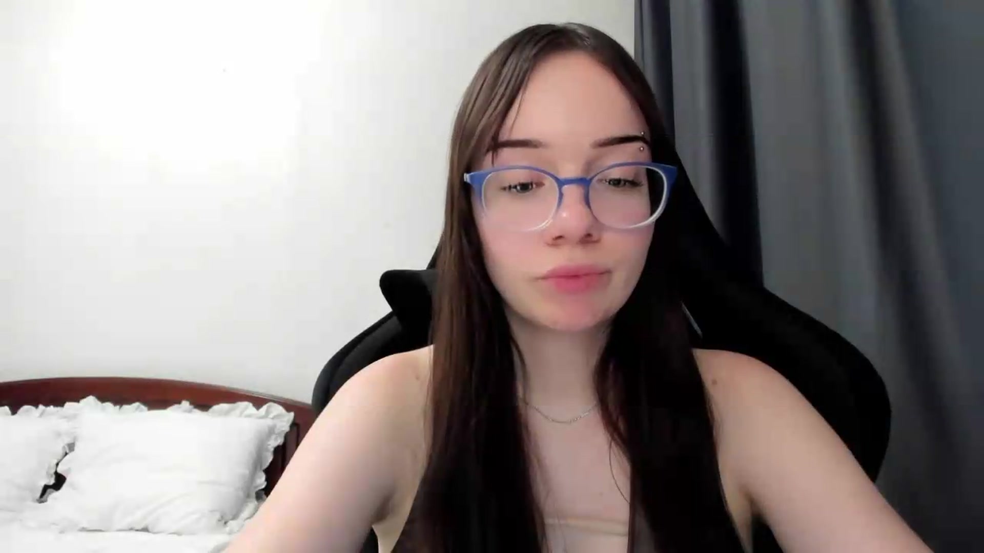 Gallery image thumbnail from Baby_Melania's myfreecams stream on, 06/26/2026, 24:01 image 14 of 20
