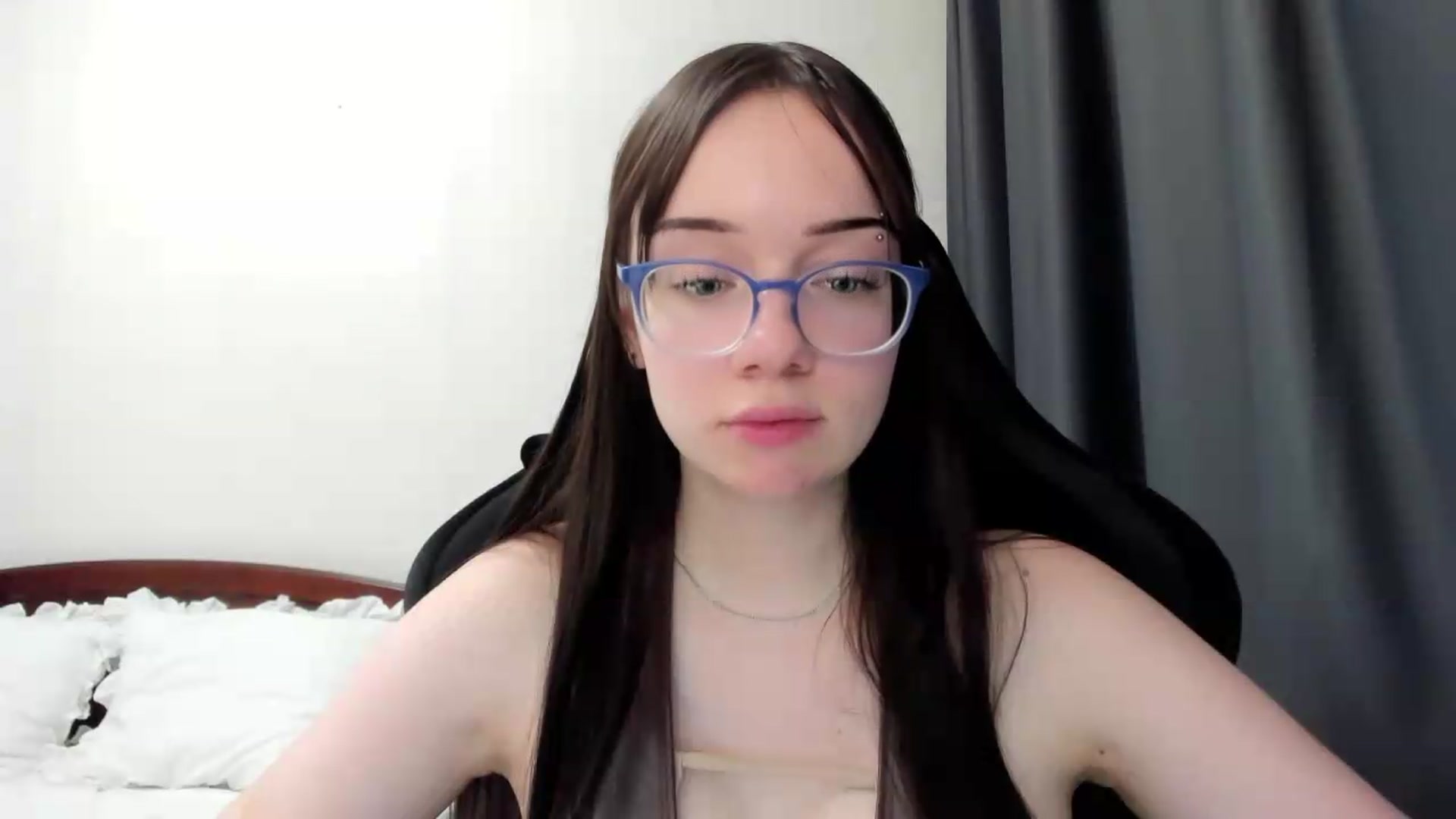 Gallery image thumbnail from Baby_Melania's myfreecams stream on, 06/26/2026, 24:01 image 4 of 20
