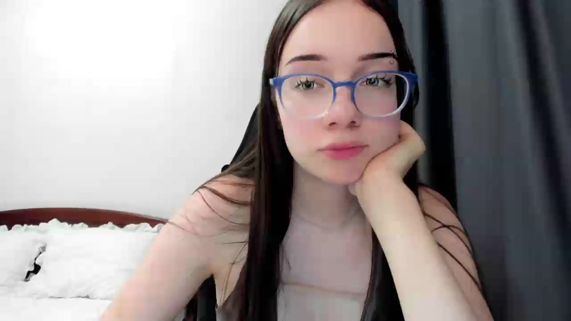 Gallery image thumbnail from Baby_Melania's myfreecams stream on, 06/26/2026, 04:06 image 1 of 20