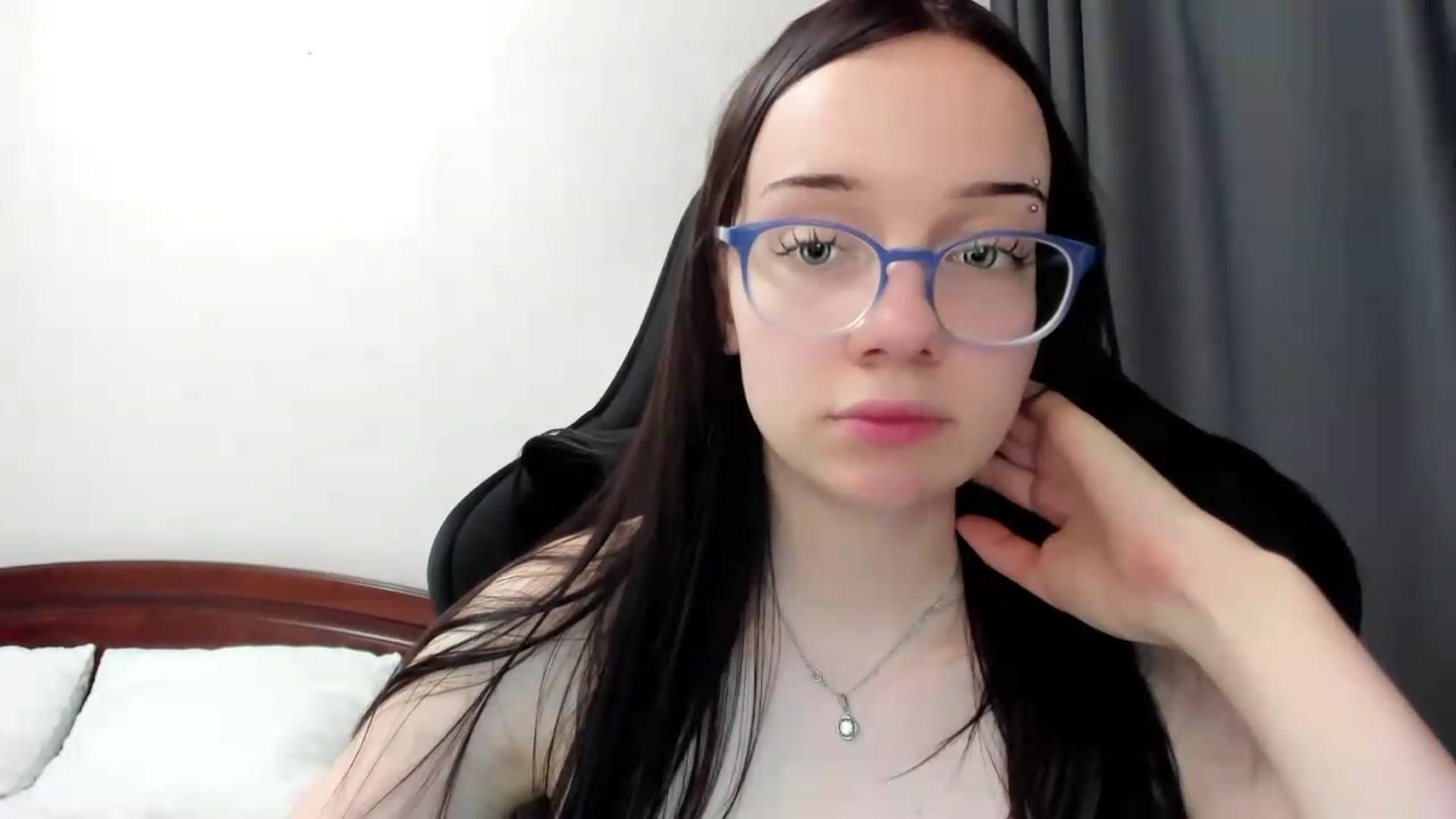 Gallery image thumbnail from Baby_Melania's myfreecams stream on, 06/29/2026, 19:23 image 18 of 20