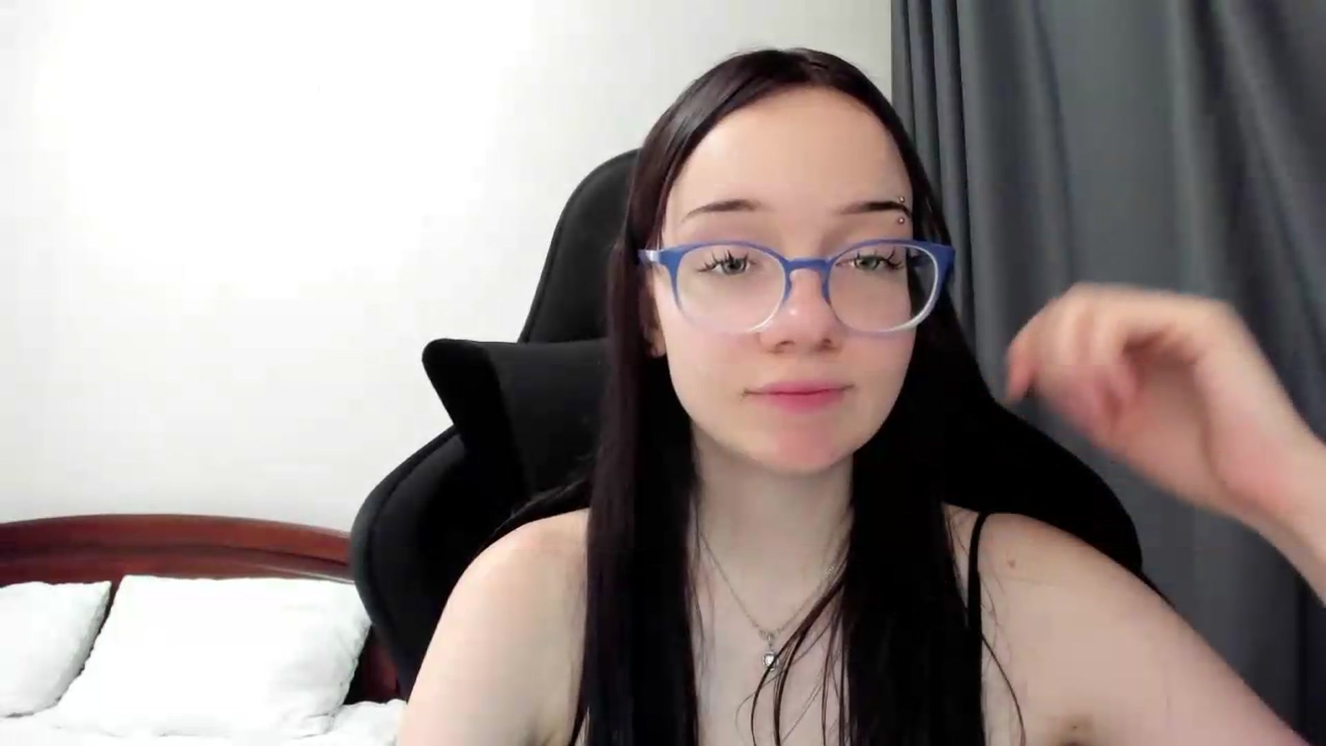 Gallery image thumbnail from Baby_Melania's myfreecams stream on, 06/29/2026, 19:23 image 6 of 20