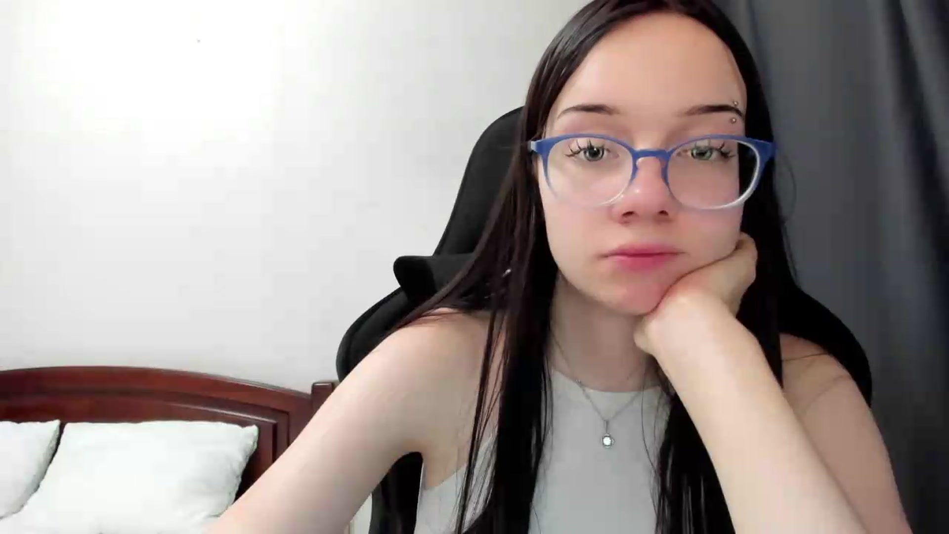 Gallery image thumbnail from Baby_Melania's myfreecams stream on, 06/29/2026, 21:17 image 6 of 20