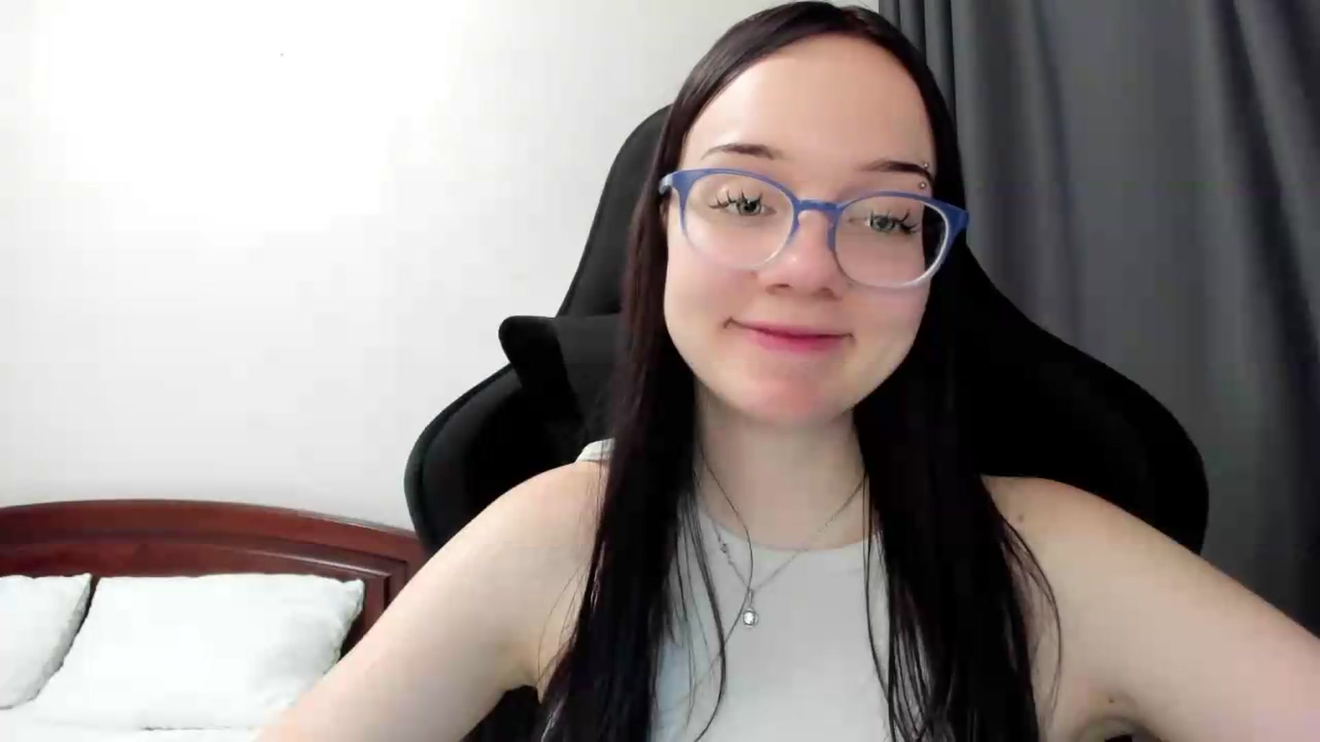 Gallery image thumbnail from Baby_Melania's myfreecams stream on, 06/29/2026, 22:26 image 6 of 20
