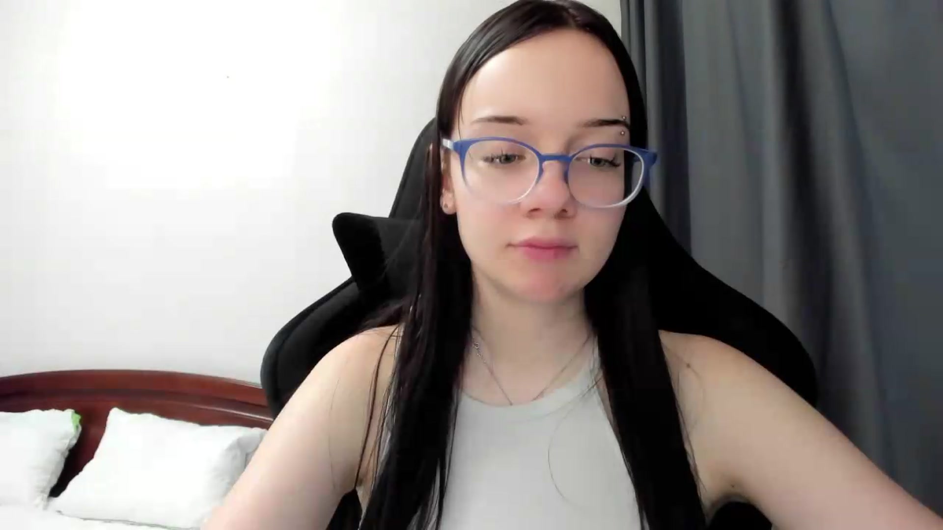 Gallery image thumbnail from Baby_Melania's myfreecams stream on, 07/01/2026, 24:01 image 4 of 20