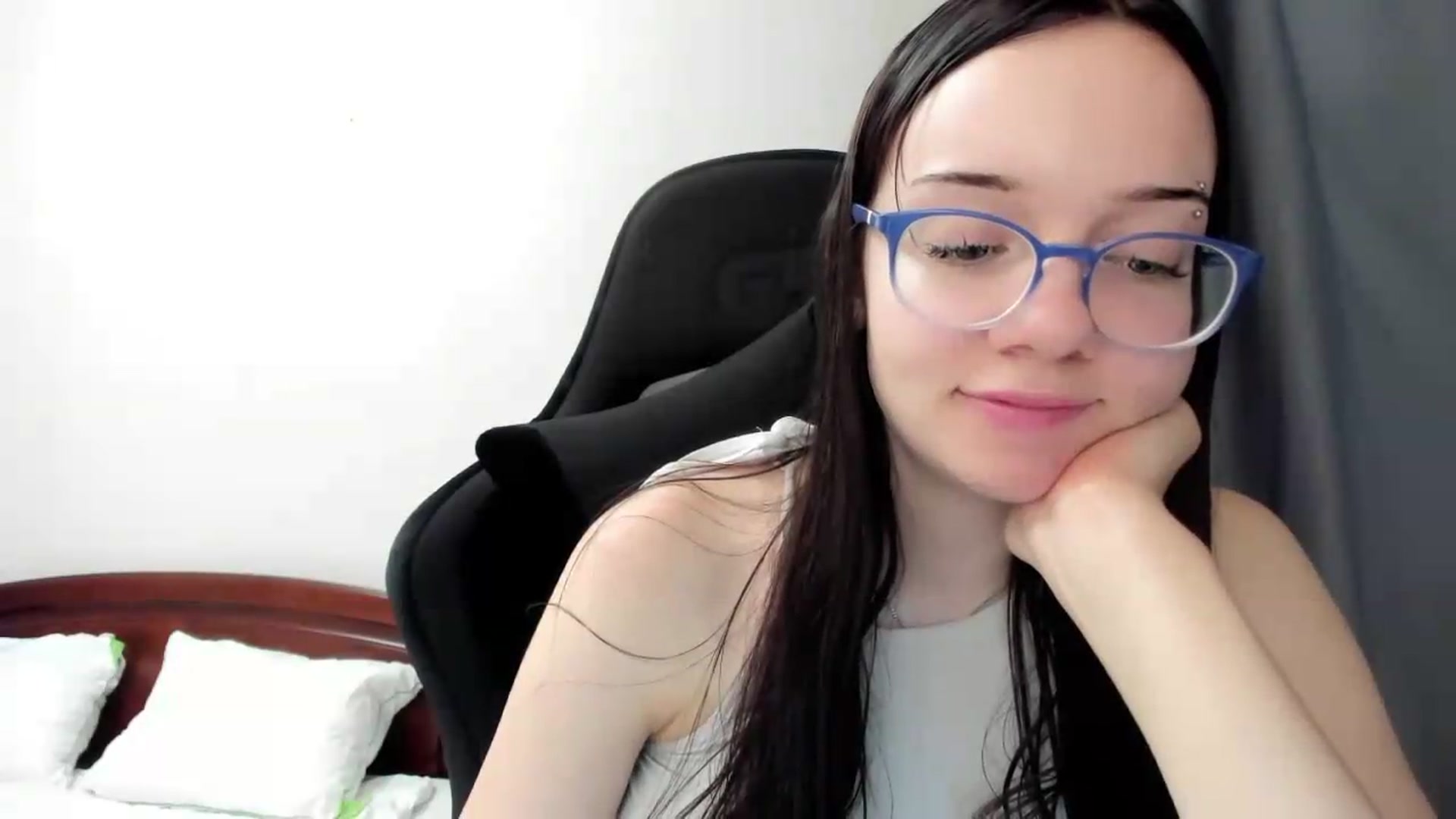 Gallery image thumbnail from Baby_Melania's myfreecams stream on, 07/01/2026, 24:01 image 20 of 20