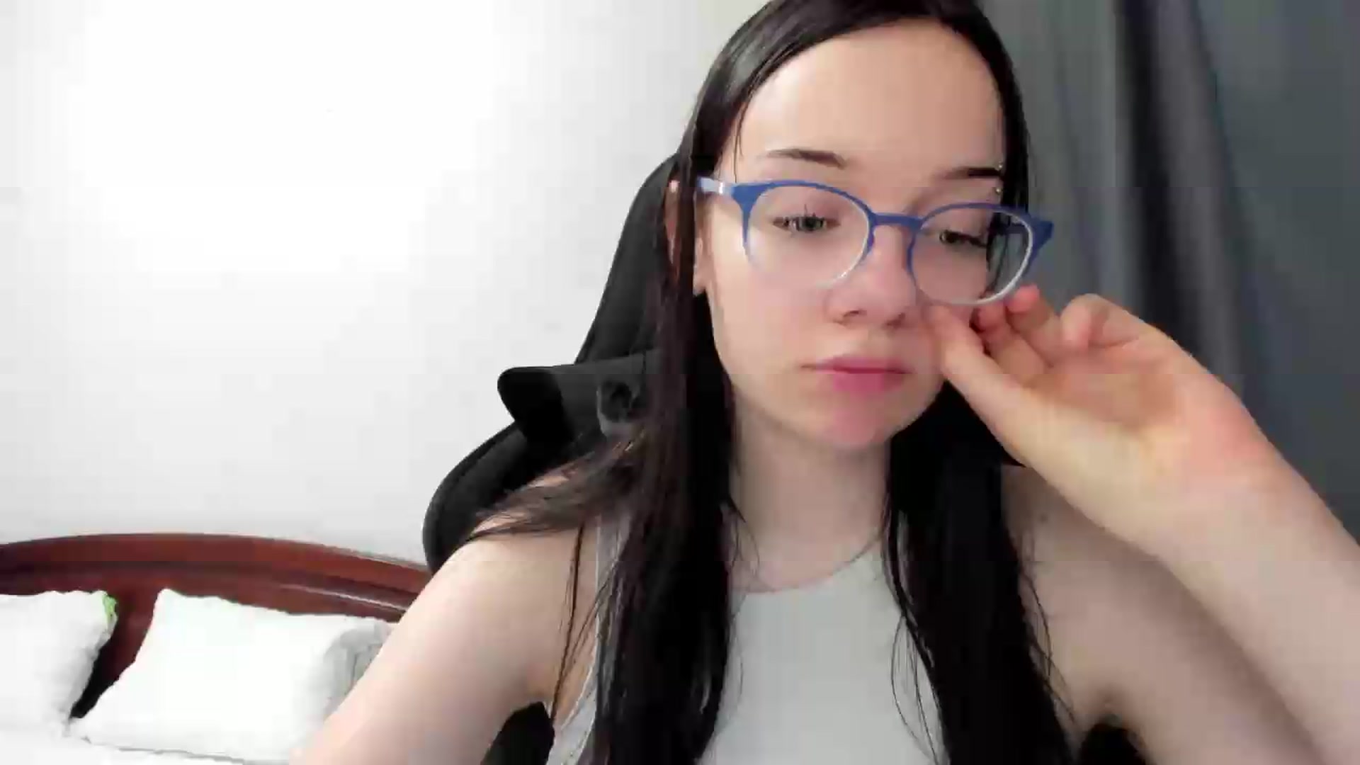 Gallery image thumbnail from Baby_Melania's myfreecams stream on, 07/01/2026, 24:01 image 11 of 20
