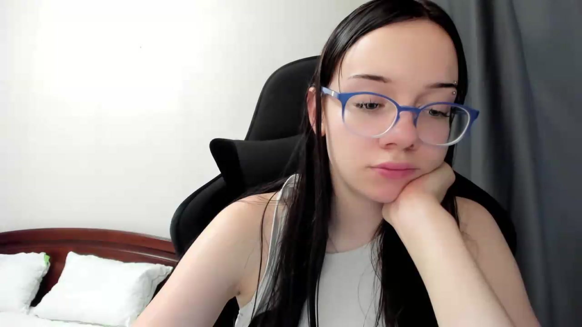 Gallery image thumbnail from Baby_Melania's myfreecams stream on, 07/01/2026, 24:01 image 9 of 20